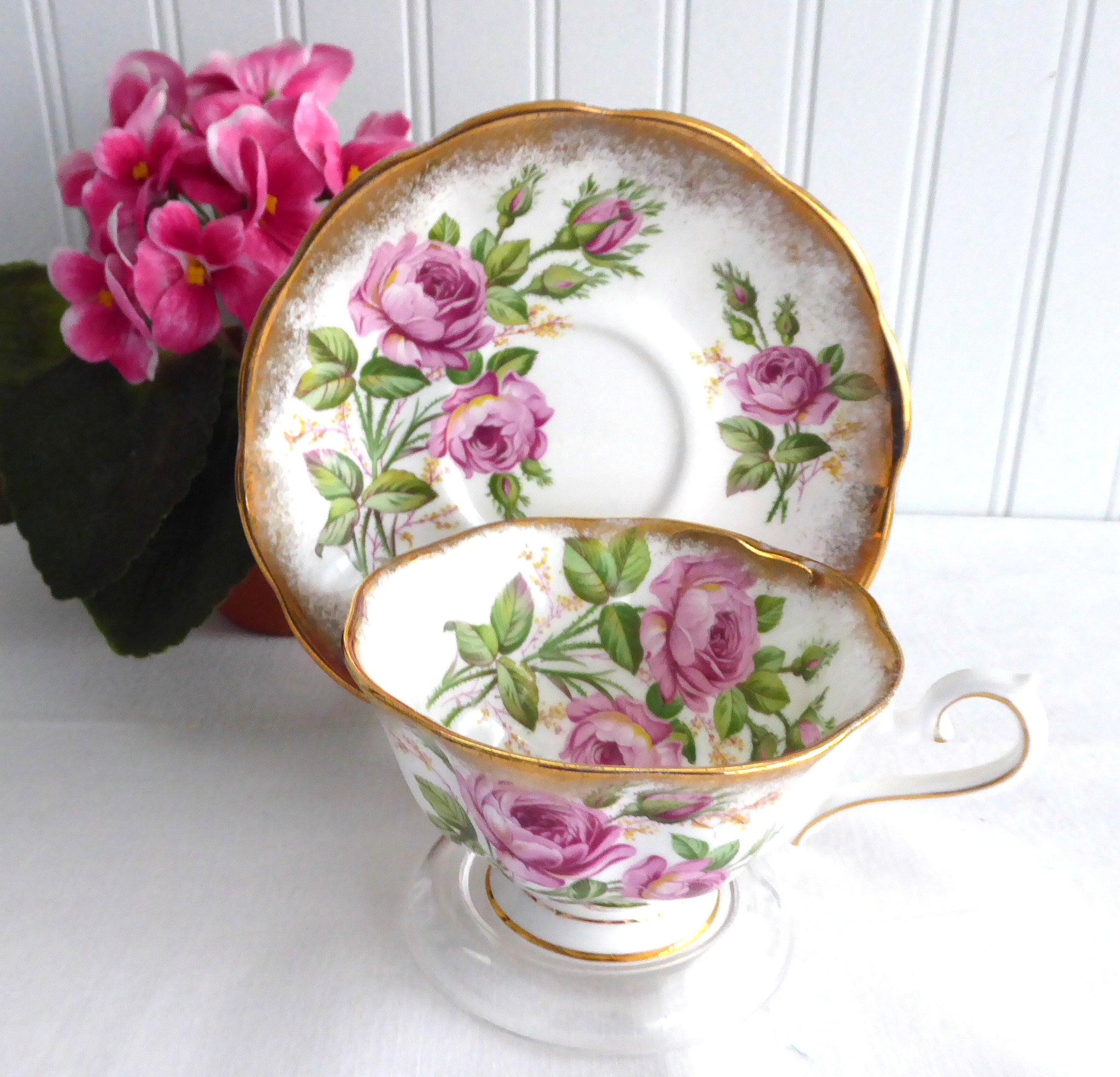 Royal Albert Vintage English Bone China Pink Roses Cup and Saucer Set - 1950s Classic Floral Tea Set for Afternoon Tea, Bridal Shower & Collectible Display
