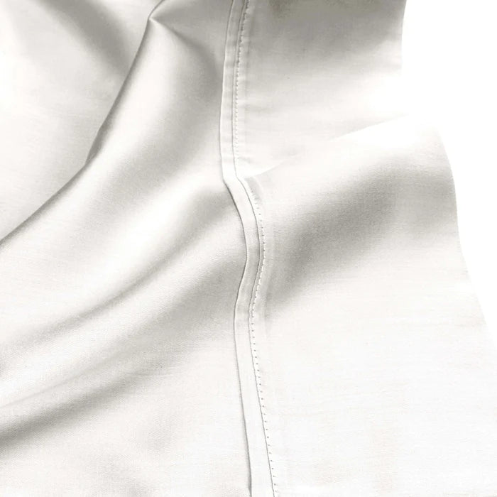 Luxury 700 Thread Count Egyptian Cotton Pillowcase Set - Ultra Soft & Breathable Bedding for Side Sleepers & Hot Sleepers - Perfect for Master Bedroom, Guest Room & Hotel Use