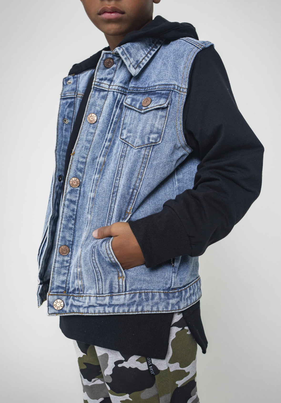 Men's Black Hooded Denim Jacket - Stylish Casual Outerwear for Fall & Winter | Perfect for Streetwear, Layering & Everyday Fashion