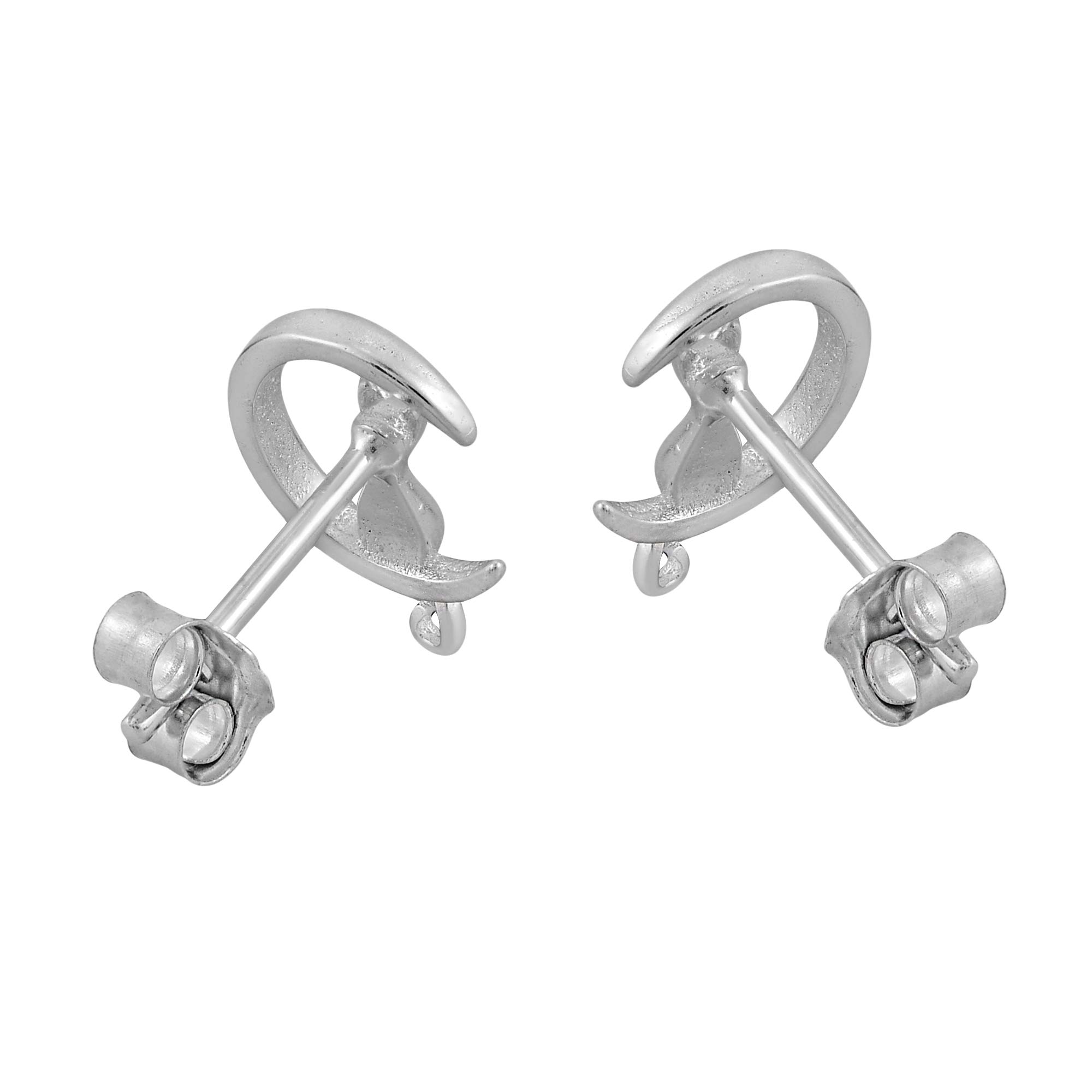 AeraVida Minimalist Sterling Silver Cat Stud Earrings for Women - Cute Cat Sitting on Moon Design | Dainty Preppy Jewelry Gift for Cat Lovers | Perfect for Everyday Wear, Office & Casual Outfits