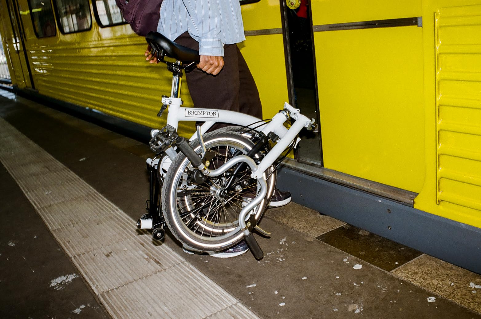 Brompton Folding Commuter Bike A Line 3-Speed - Compact & Lightweight Urban Bicycle for Adults | Perfect for City Commuting, Travel & Public Transport
