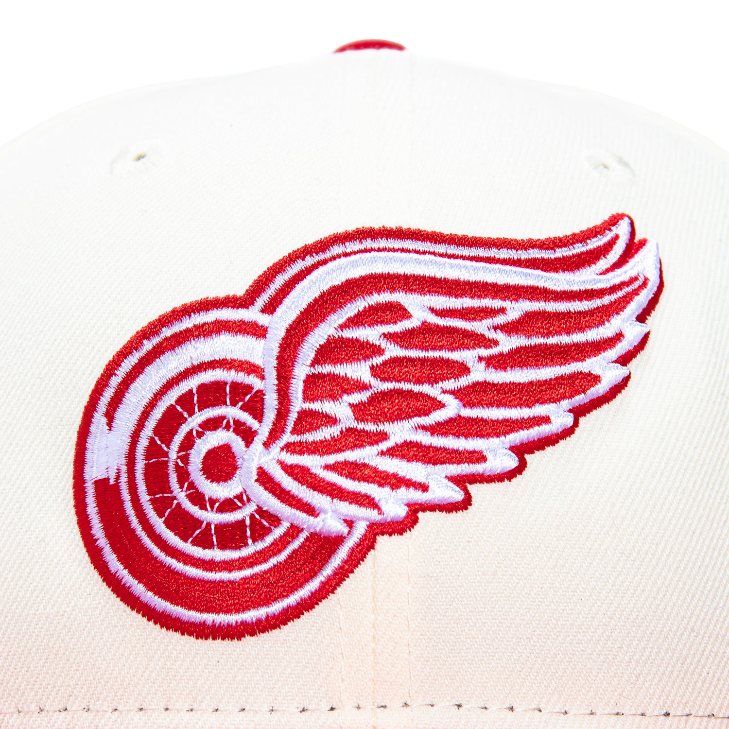 New Era 59Fifty Detroit Red Wings Final Season Patch Hat - White & Red Snapback Baseball Cap for Men - Perfect for Game Day, Sports Events & Fan Collections
