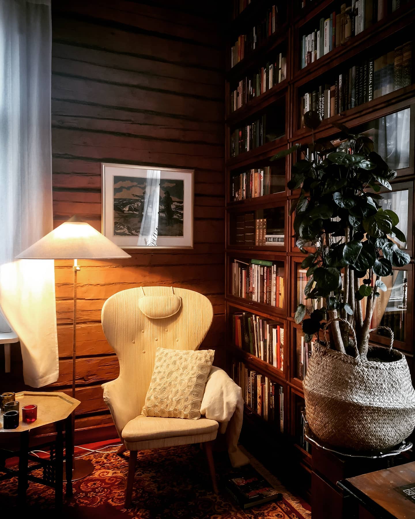 Modern Chinese Hat Floor Lamp - Stylish Rattan Shade for Living Room, Bedroom & Office Decor - Perfect for Cozy Ambiance and Reading Nook Lighting