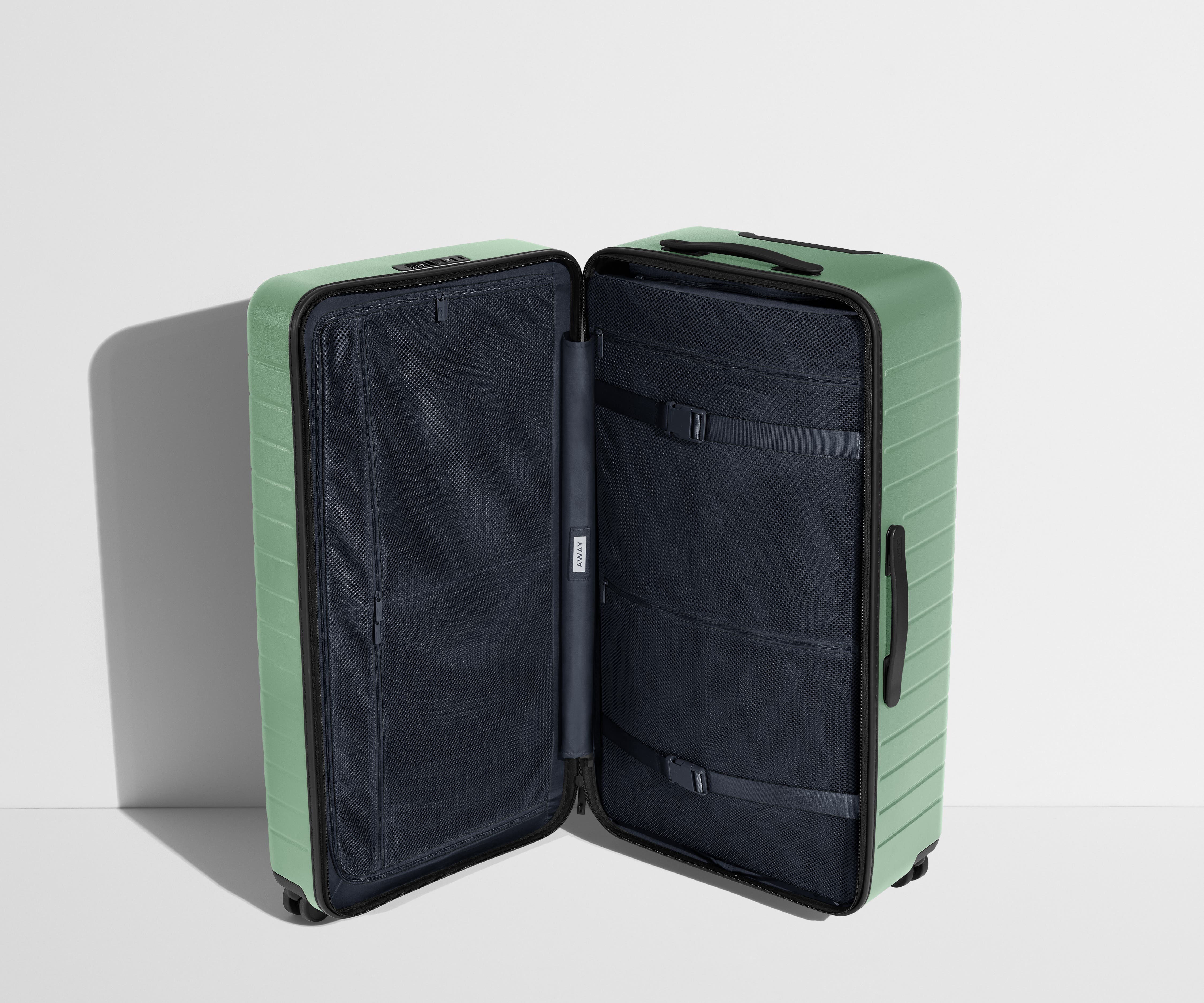 Stylish Sea Green Trunk for Travel & Storage - Perfect for Home Organization, Camping & Beach Trips