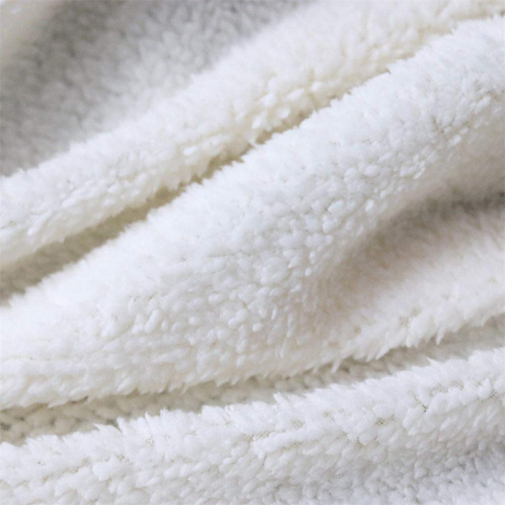 Soft Double Bed Throw Blankets - 3D Digital Printed Football Design Warm Quilt for Winter | Queen Size 150x200cm | Cozy Plush Blanket for Bed, Sofa & Travel | Home Decor & Gift Idea