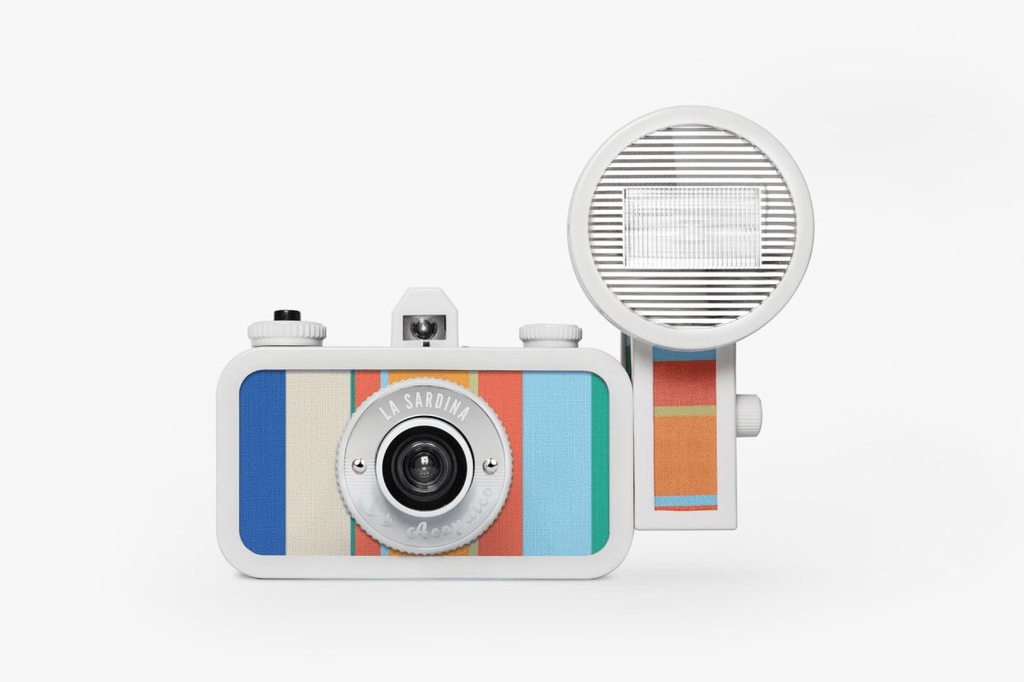 Lomography La Sardina Camera & Flash Acapulco Caleta - 35mm Film Camera with Built-in Flash, Vintage Style for Creative Photography - Perfect for Travel, Street Photography & Artistic Shots