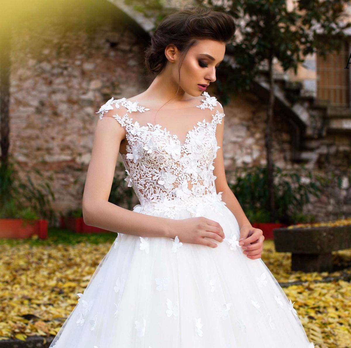 Elegant Tulle Wedding Dress Ball Gown A-line Bridal Gown with Butterfly Details - Perfect for Brides, Formal Events & Romantic Weddings