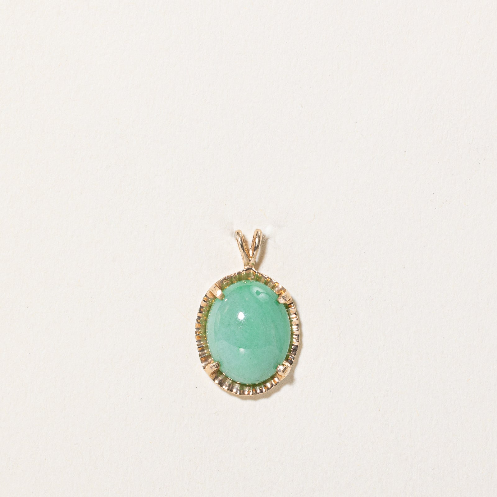 6.00ct Natural Oval Cabochon Jadeite Pendant Necklace - Elegant Green Gemstone Jewelry for Women, Perfect for Weddings, Parties & Special Occasions