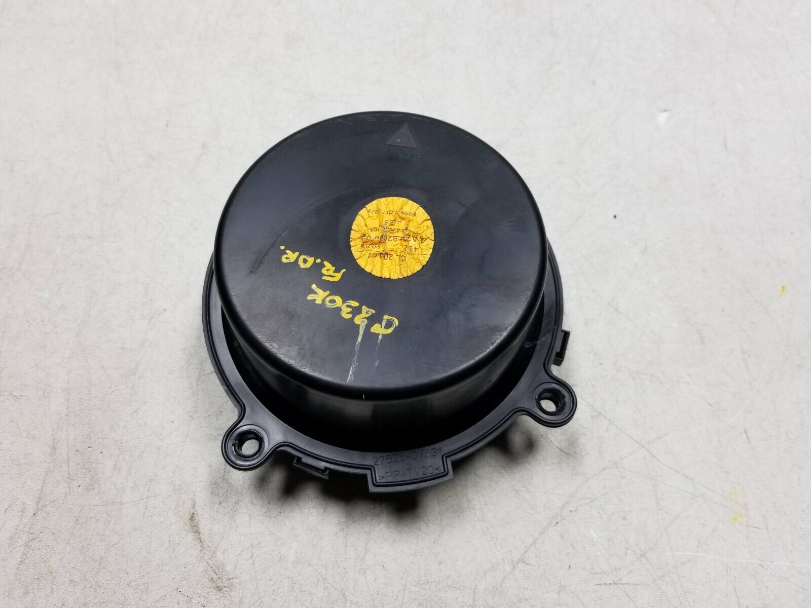 Original Mercedes W203 C240 C320 Door Audio Speaker Set of 4 OEM - Premium Sound Upgrade for Your Car Audio System | Perfect for Car Enthusiasts & DIY Installations