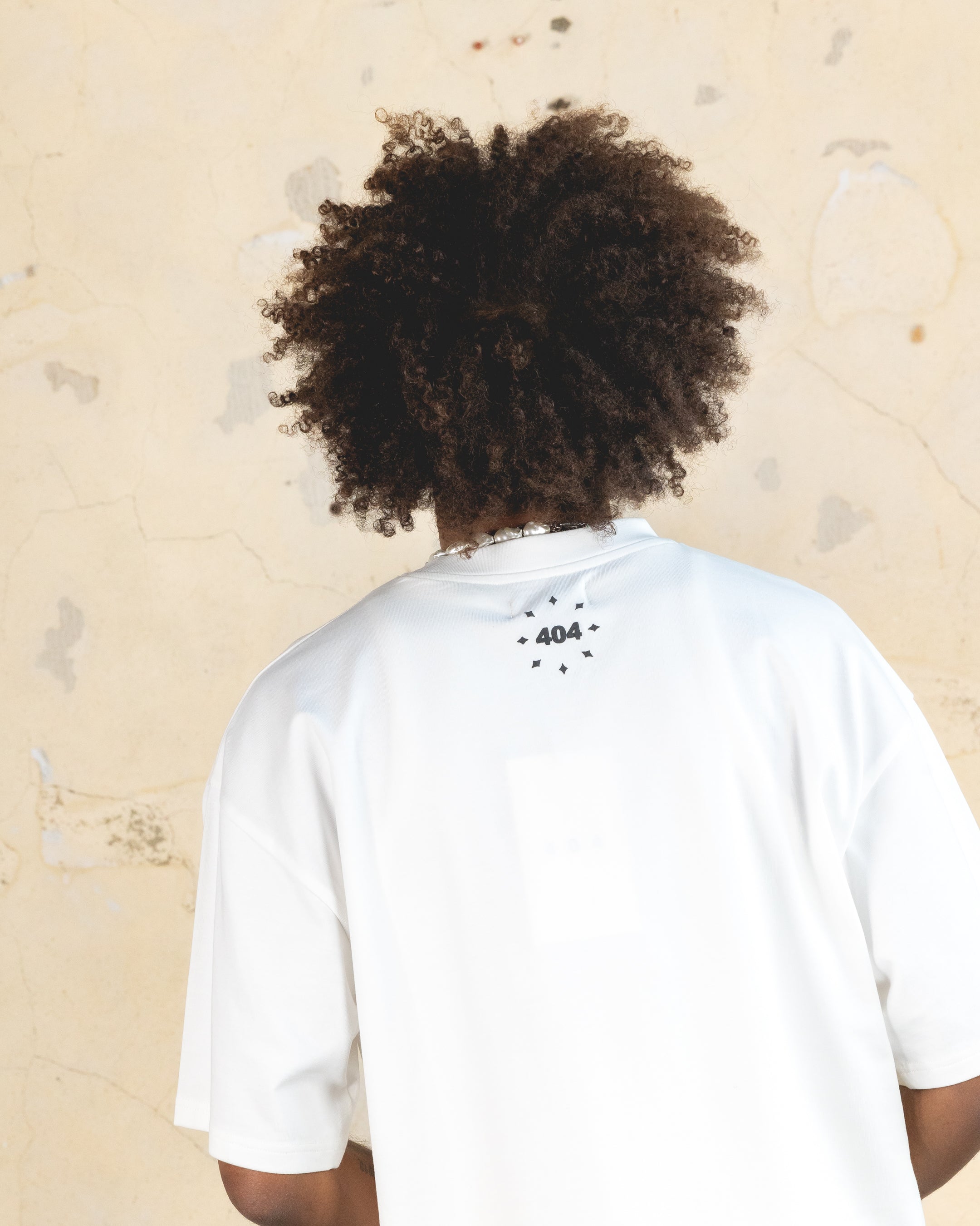 404 Geisha Graphic T-Shirt - Off White | Vintage Japanese Art Tee for Men & Women | Casual Streetwear & Anime Cosplay Outfit