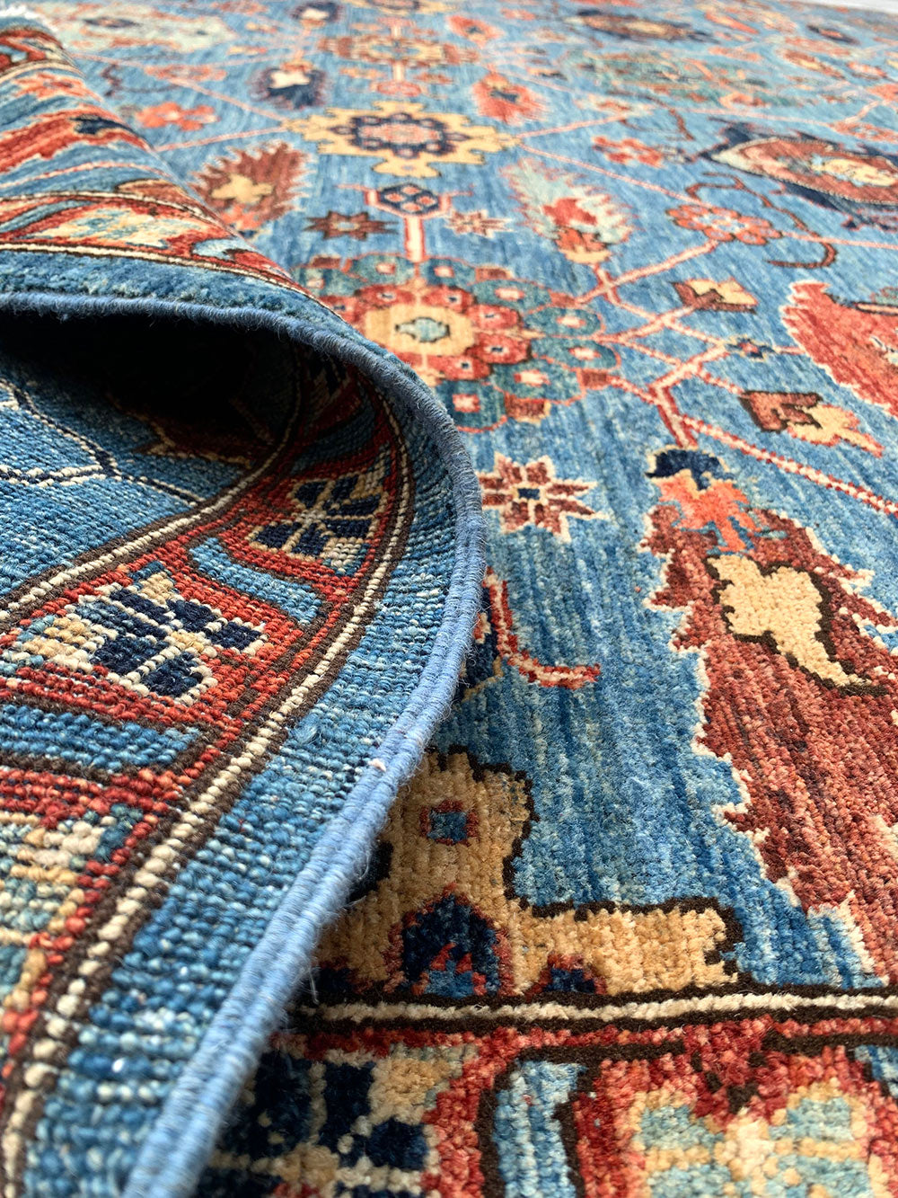 Handwoven Bakshaish Tribal Rug - Authentic Persian Design, J63799 - Perfect for Boho Chic Living Room, Bedroom, or Home Decor
