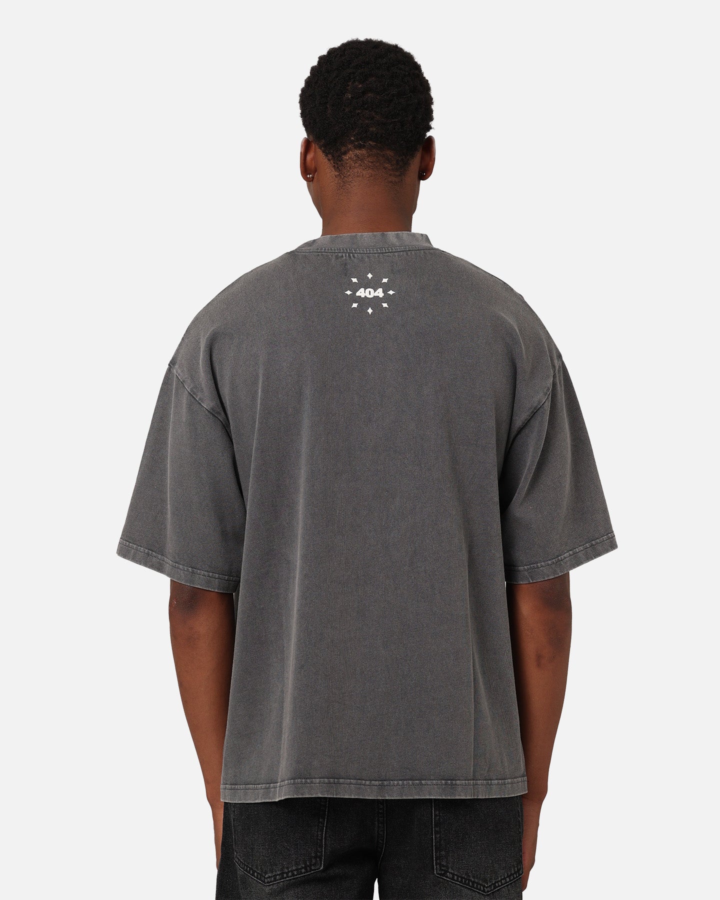 404 Geisha Graphic T-Shirt - Charcoal Grey Cotton Tee for Men & Women | Anime & Gaming Inspired Casual Wear