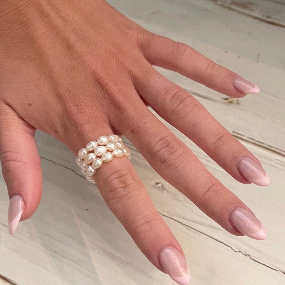 Elegant Freshwater Pearl Ring for Women - Dainty & Timeless Jewelry Gift for Her - Perfect for Weddings, Anniversaries & Special Occasions