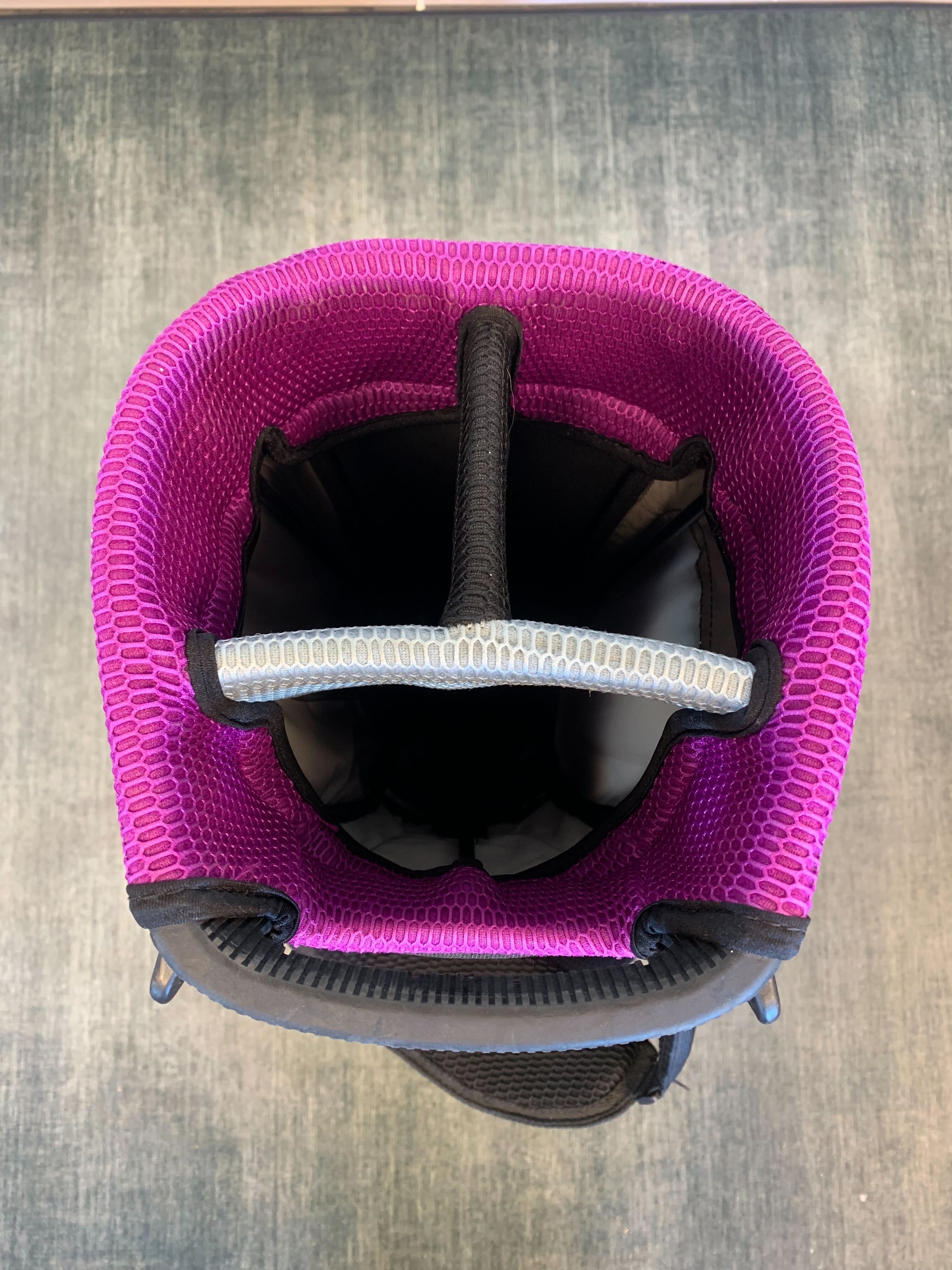 Titleist Women's Golf Stand Bag - Lightweight Black & Pink Golf Bag with 3 Dividers, Adjustable Strap & Rain Cover - Perfect for Women Golfers on the Course or Driving Range