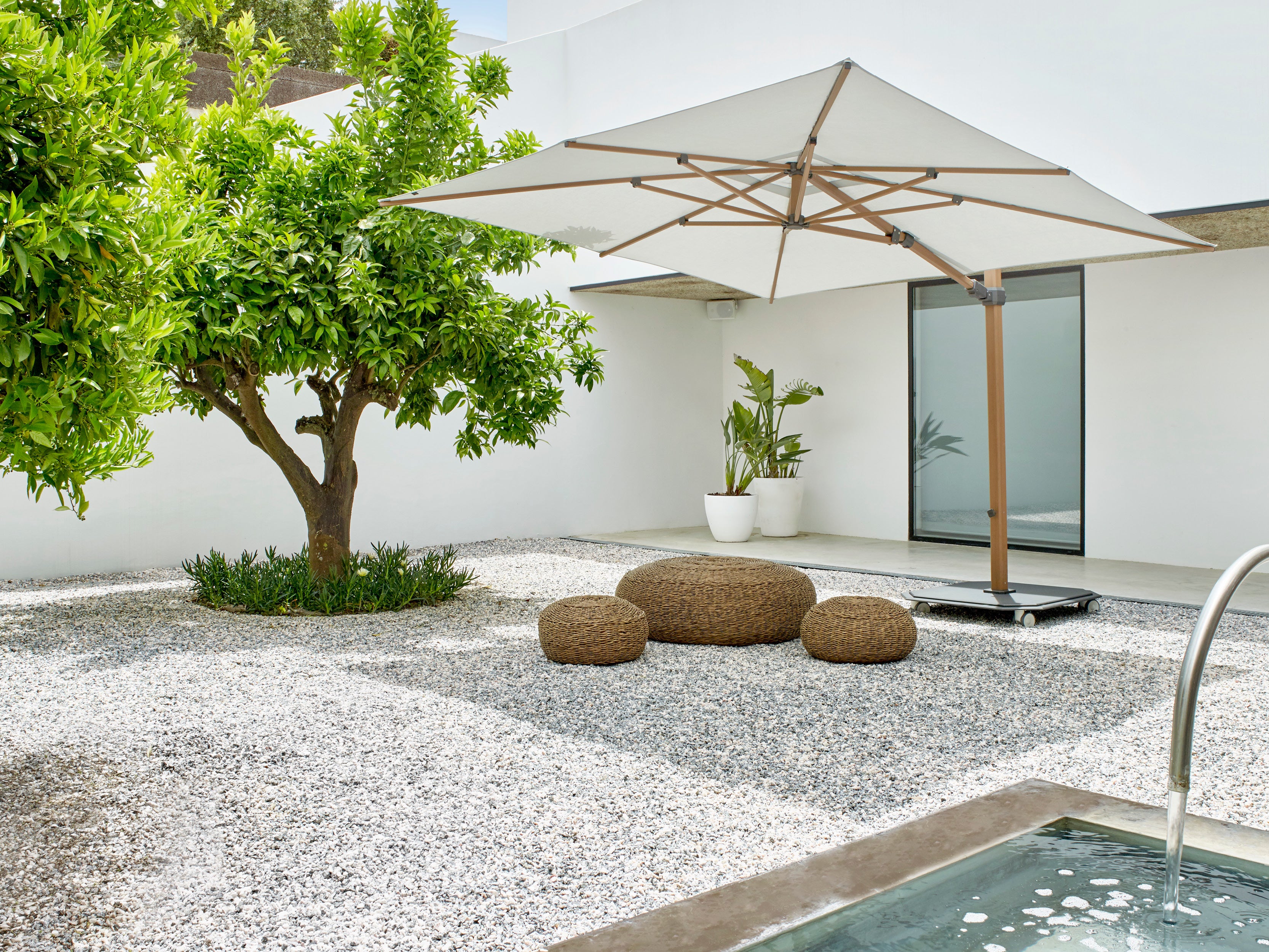 LUX 301 3m Large Outdoor Patio Umbrella with Heavy Duty Base - Perfect for Poolside, Garden, Backyard, and Beach Use