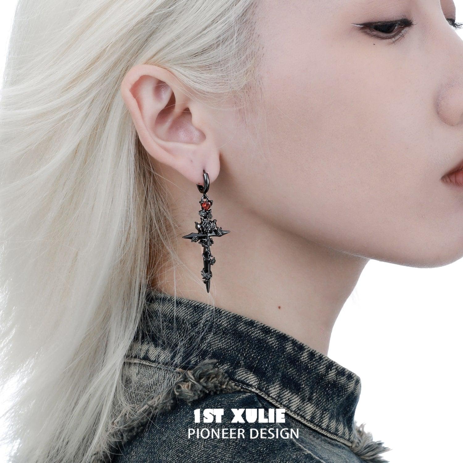 24K Gold & 18K Platinum Plated Sword Stud Earrings for Women - Elegant Rose Design - Perfect for Costume Parties, Cosplay & Gothic Fashion Accessories
