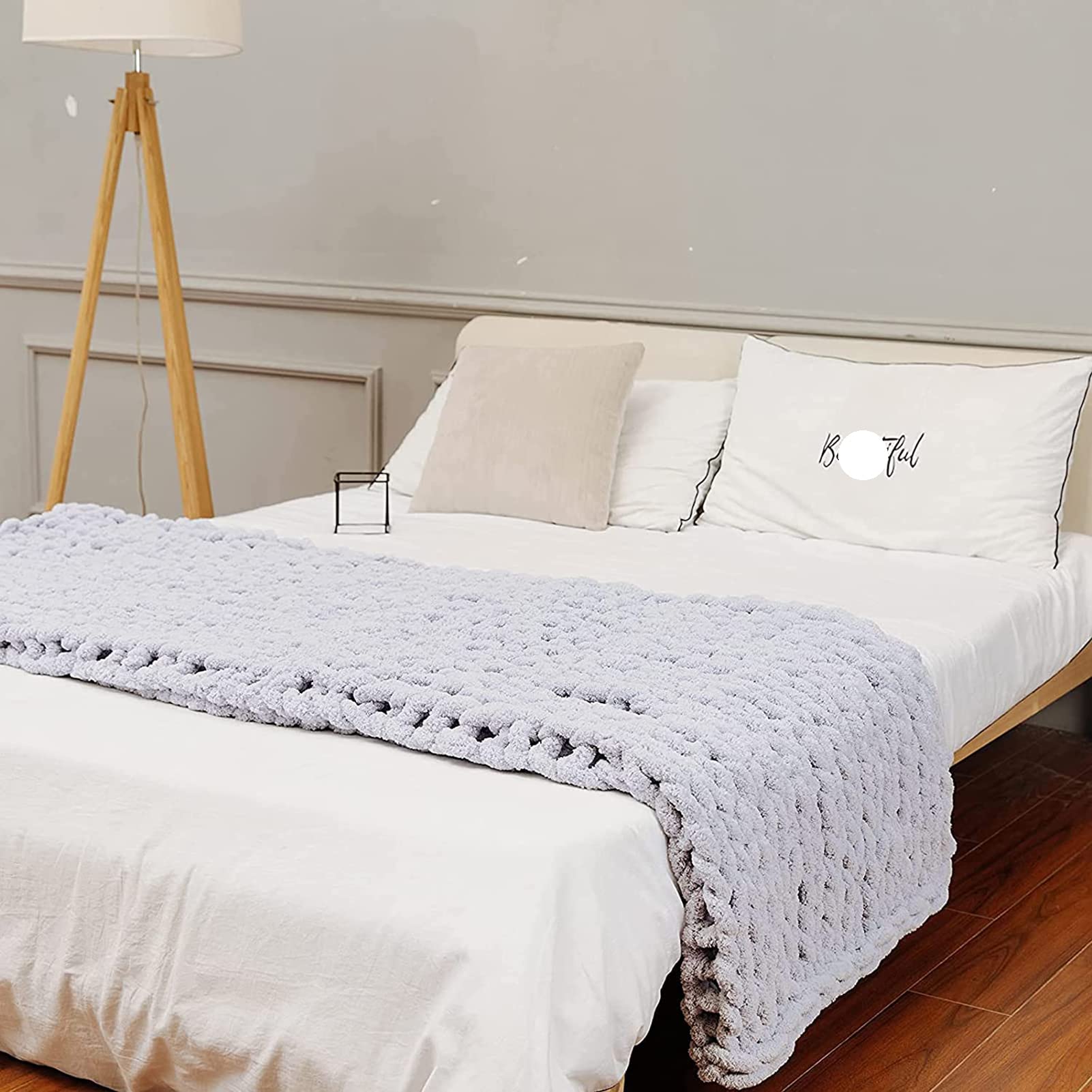 LIERITIYU Chunky Knit Blanket Throw 79x79in (200x200cm) - Soft Chenille Yarn Knitted Blanket, Machine Washable Crochet Blanket, Handmade Cable Knit Throw for Couch, Bed, Sofa - Perfect for Cozy Nights, Winter Warmth & Home Decor (White)