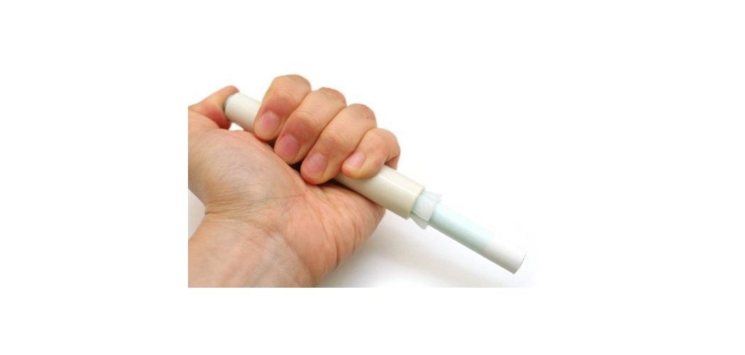Rikagaku Dustless Chalk Holder (DC-CH) - 2 Pack Set for Teachers, Classrooms & Smooth Writing - Perfect for Whiteboards, Blackboards & Mess-Free Teaching