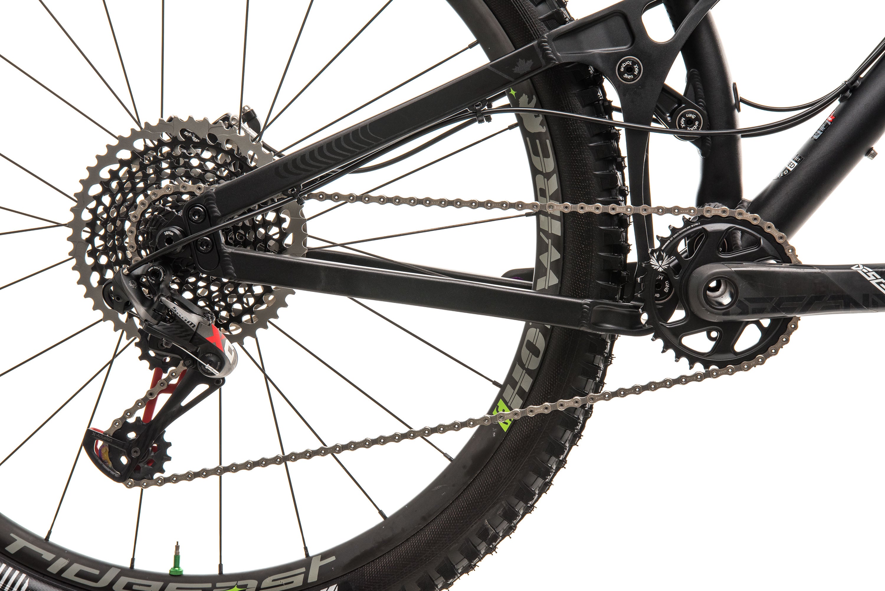 Banshee Phantom V2 Mountain Bike 2017 - Large Frame Size | High-Performance Trail & Enduro MTB for Off-Road Cycling Adventures
