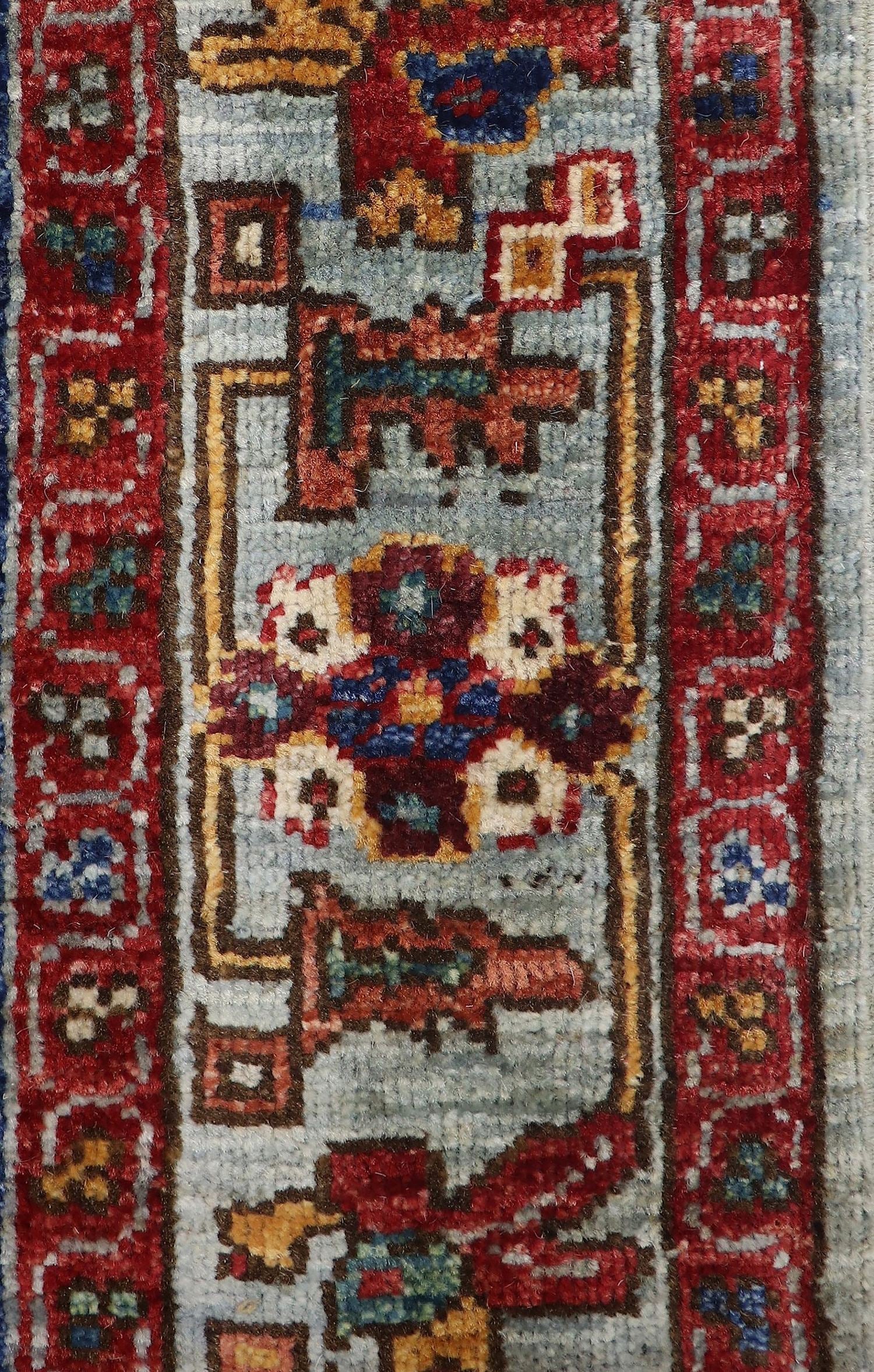Handwoven Bakshaish Tribal Rug - Authentic Persian J69535 Design for Boho Chic & Modern Home Decor - Perfect for Living Room, Bedroom, or Office