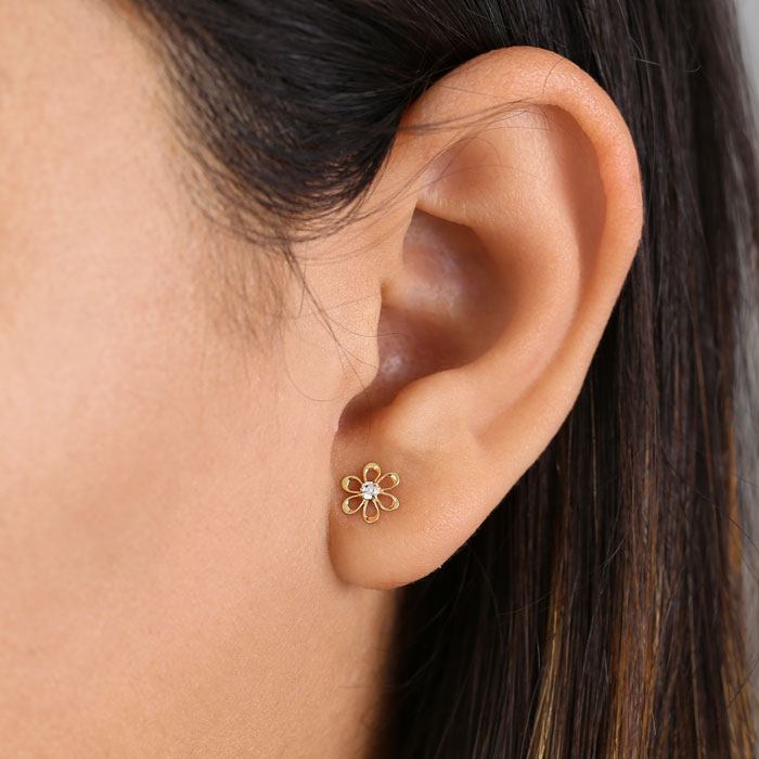 14K Yellow Gold Vintage Flower CZ Stud Earrings for Women - Elegant Retro Jewelry Gift for Birthday, Anniversary & Special Occasions