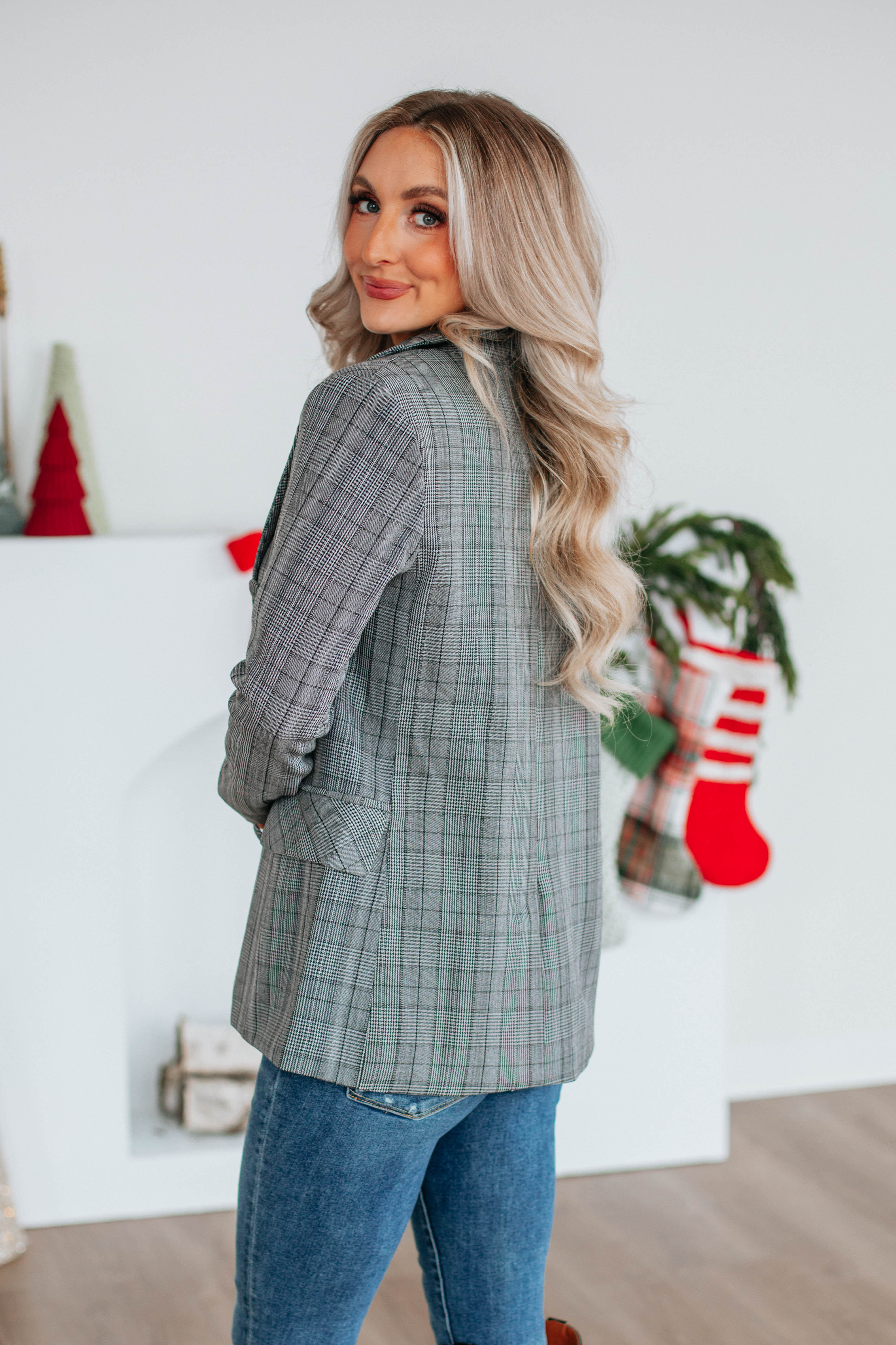 Bergan Plaid Blazer for Women - Classic Checkered Pattern Formal Jacket - Office Wear & Business Attire - Perfect for Work, Interviews, and Professional Events