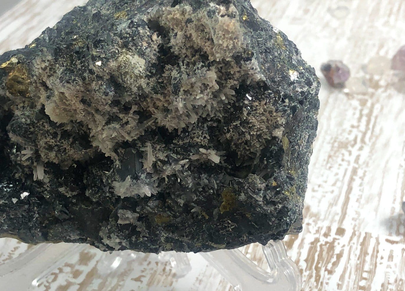 Natural Bulgarian Quartz Crystal Specimen - Raw Stone for Healing, Meditation & Energy Work - Perfect for Home Decor, Jewelry Making & Spiritual Practices