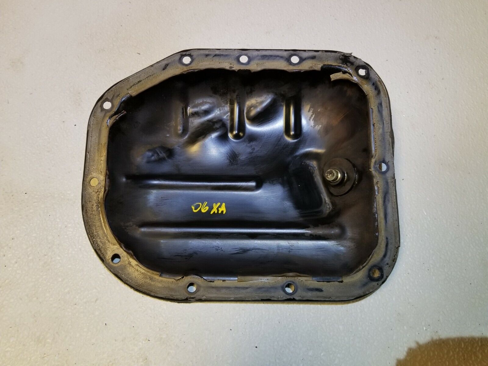 04 05 06 Scion XA 1.5L Engine Oil Pan OEM Replacement - Perfect for DIY Car Maintenance & Engine Repair