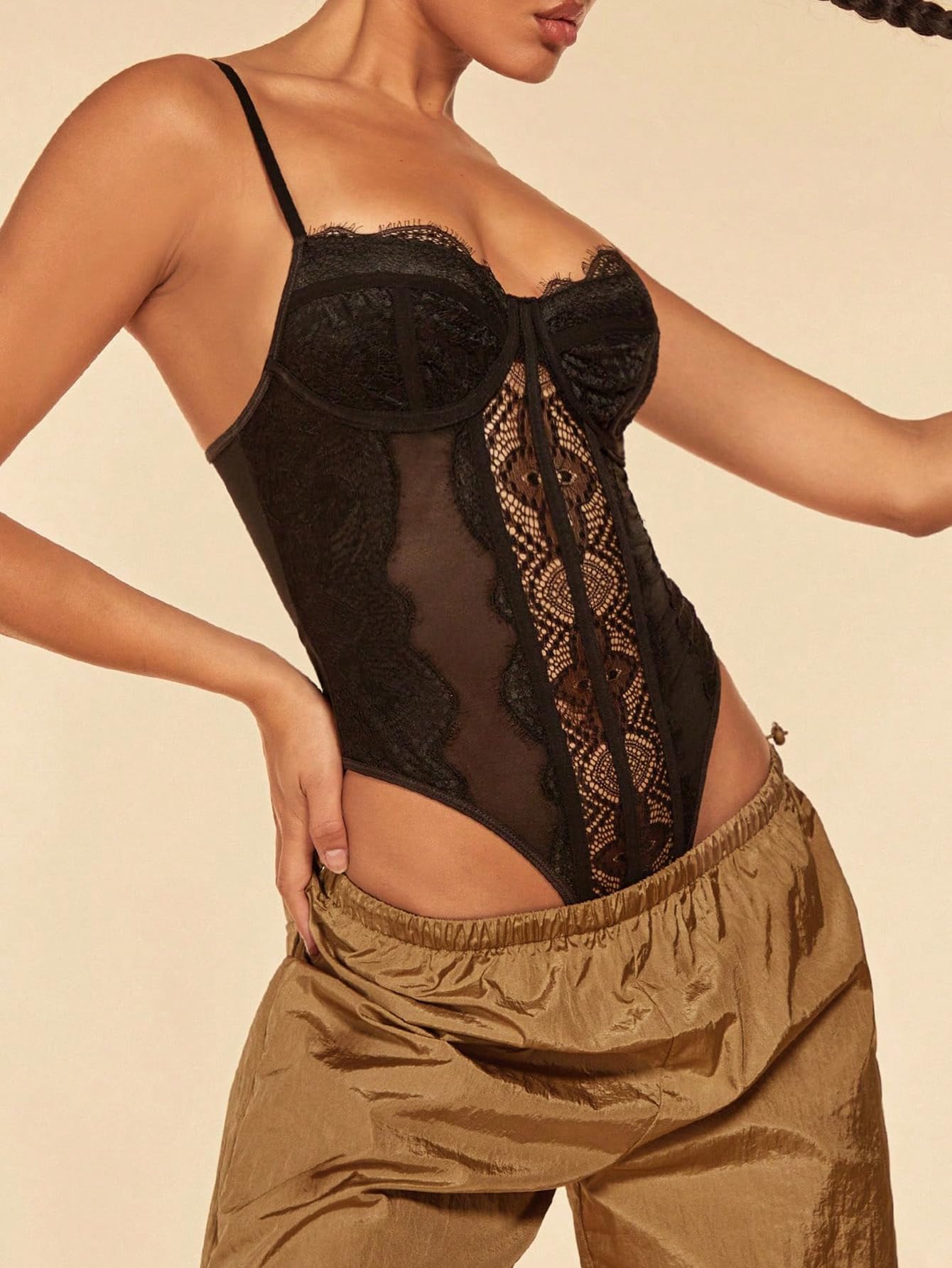 Floerns Women's Sexy Contrast Lace Spaghetti Strap Bustier Bodysuit - Stretchy Camisole Jumpsuit for Date Night & Club Wear