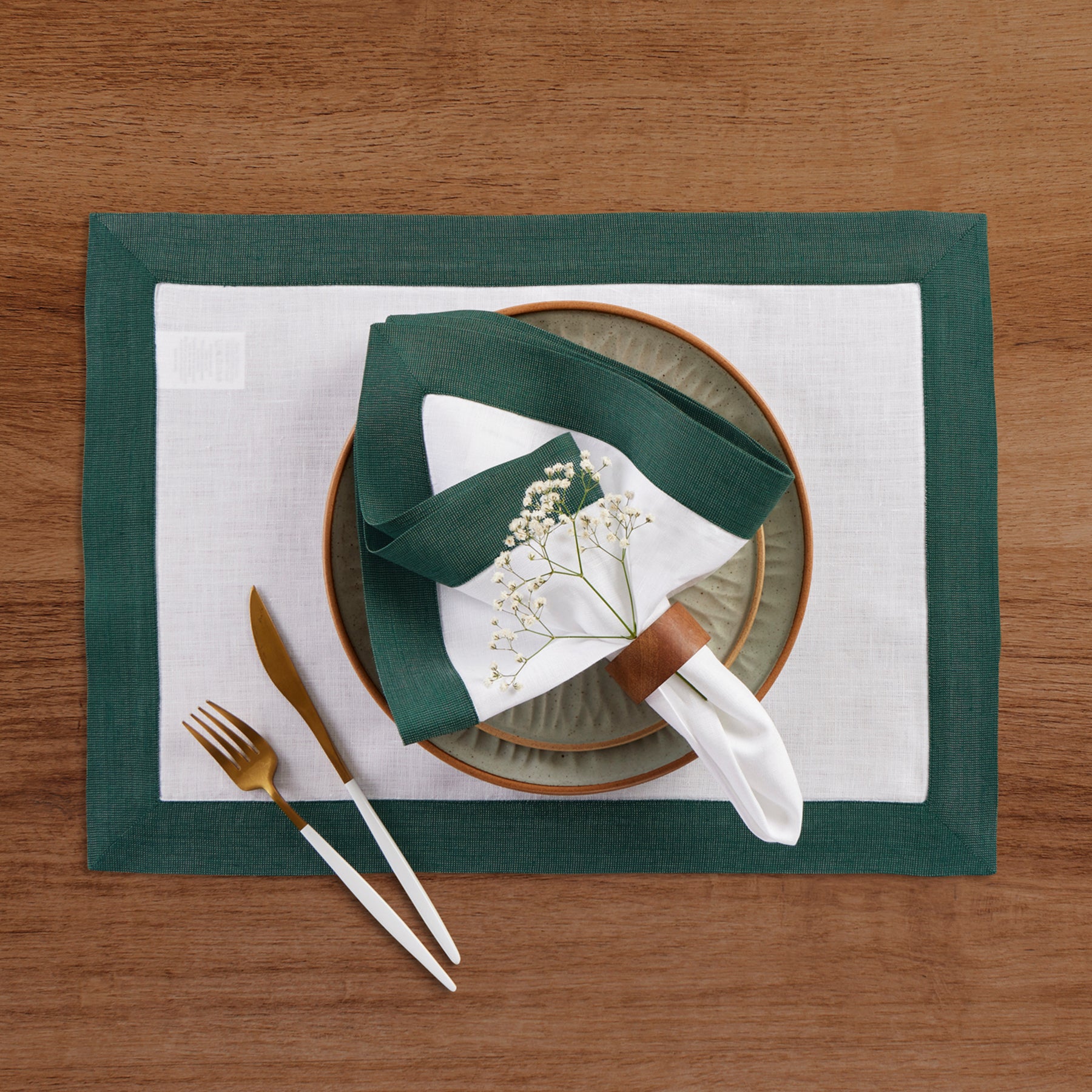 Festive Edge Napkins - Set of 4 Premium Cotton Dinner Napkins for Holiday Parties, Thanksgiving & Christmas Dinner Table Decor - Perfect for Fine Dining & Special Occasions