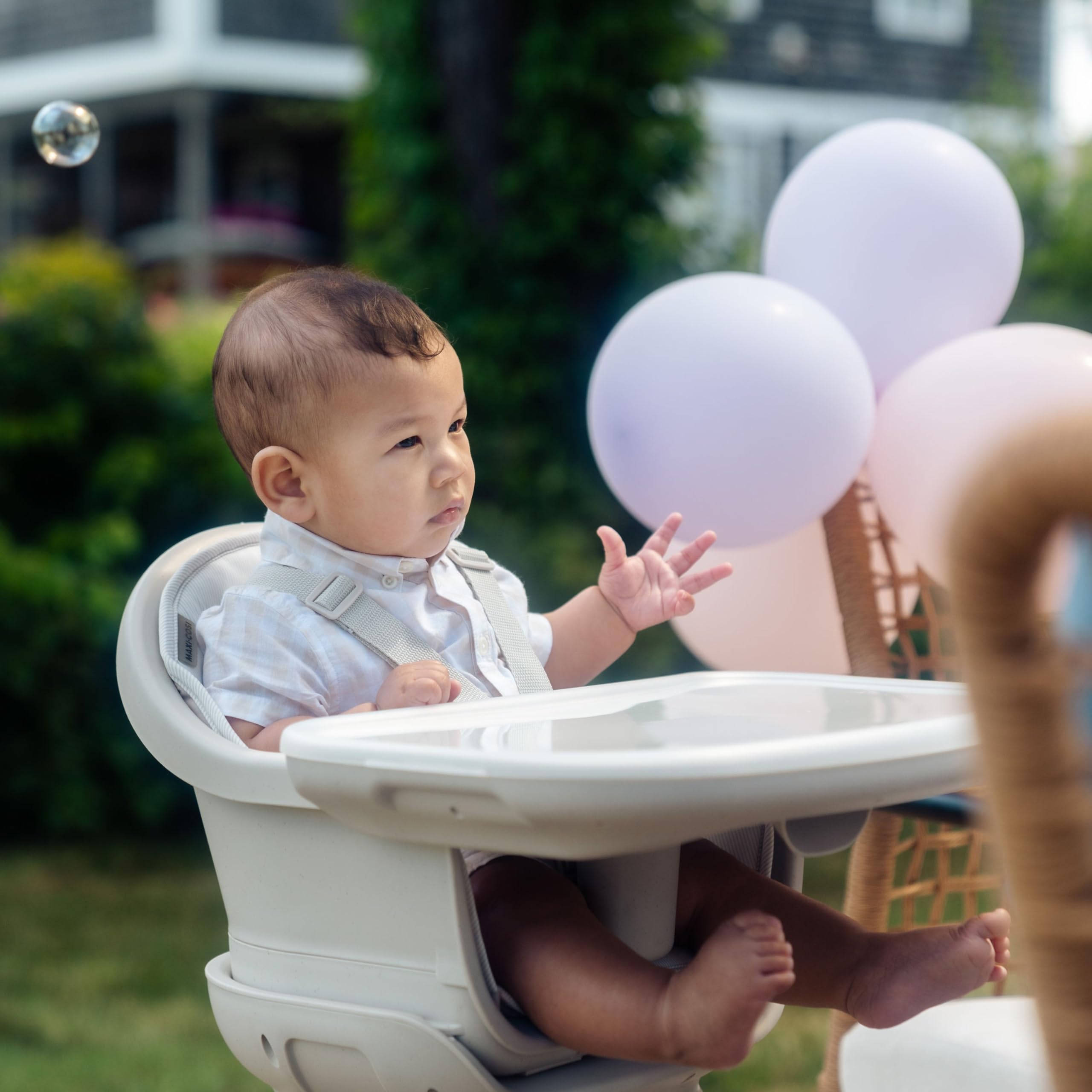 Maxi-Cosi Moa 8-in-1 Convertible High Chair for Babies & Toddlers - Lightweight Compact Design, Machine Washable, Classic Graphite - Perfect for Dining, Feeding & Playtime at Home or Travel