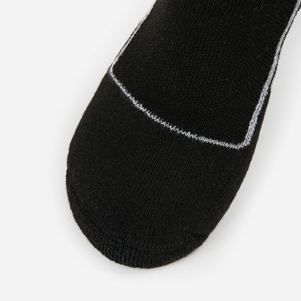 Thorlo Unisex Pickleball Socks - Light Cushion Ankle Socks for Men & Women (Black) | Breathable & Supportive for Pickleball, Tennis & Sports Activities