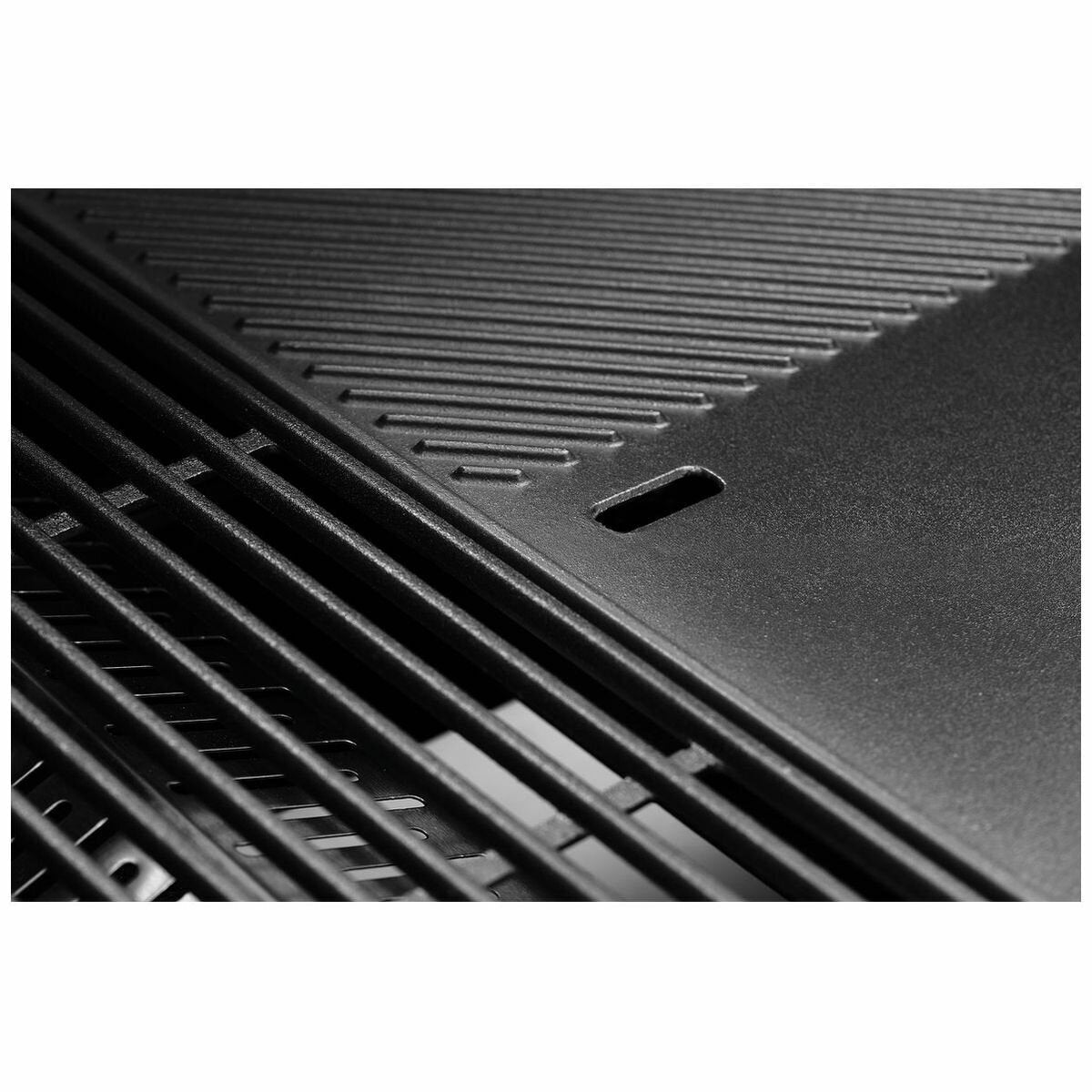 Beefeater 1600 Series SS 5 Burner Built-In BBQ Grill BBG1650SA - Premium Stainless Steel Gas Grill for Outdoor Cooking & Backyard Entertaining