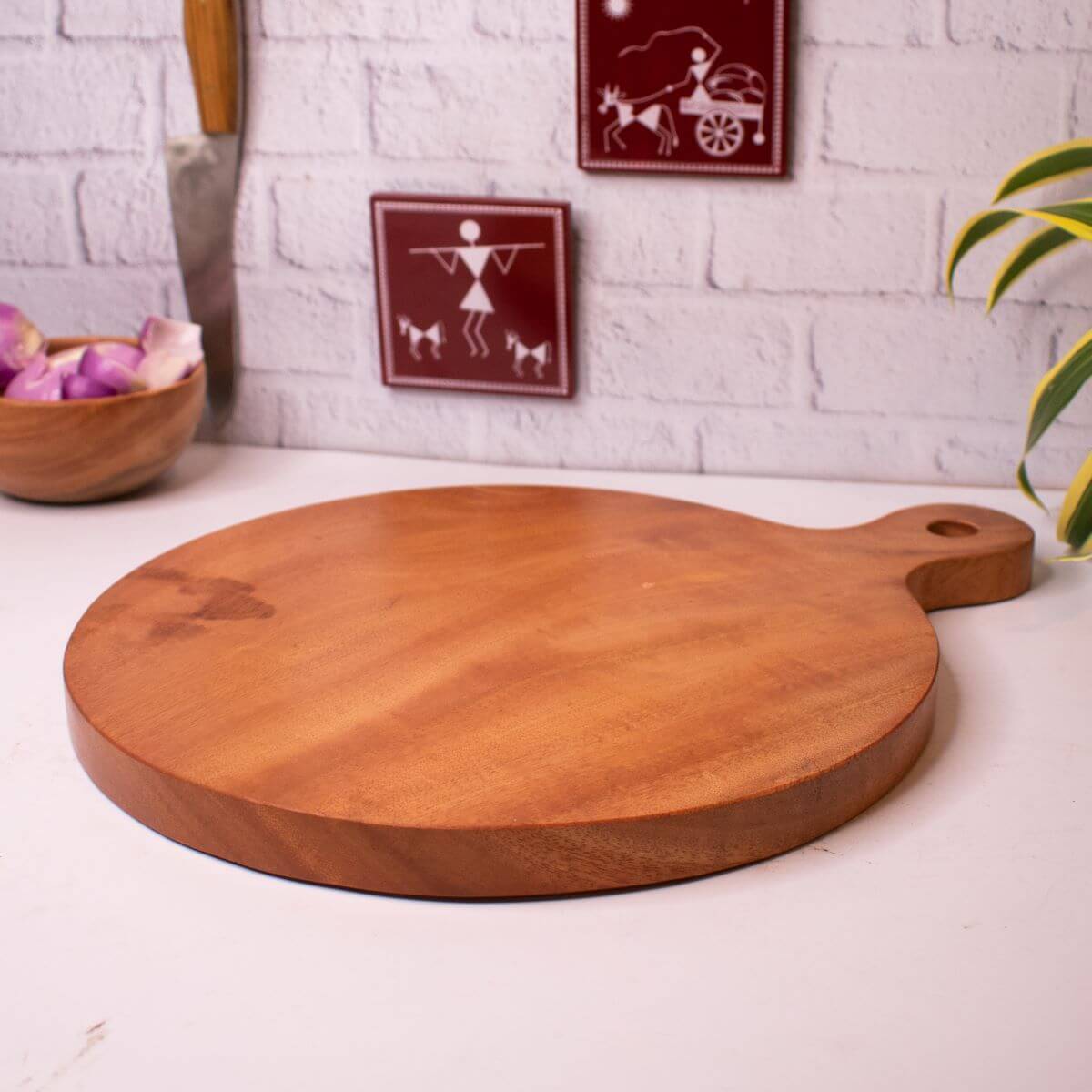 Premium Round Neem Wood Chopping Board - Natural Antibacterial Cutting Board for Kitchen - Perfect for Chopping Vegetables, Fruits, and Serving Cheese or Charcuterie