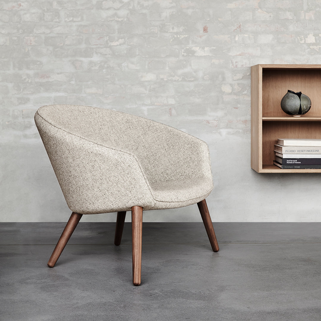 Ditzel Lounge Chair - Modern Upholstered Accent Chair for Living Room, Bedroom & Office - Comfortable Mid-Century Style Armchair with Wooden Legs