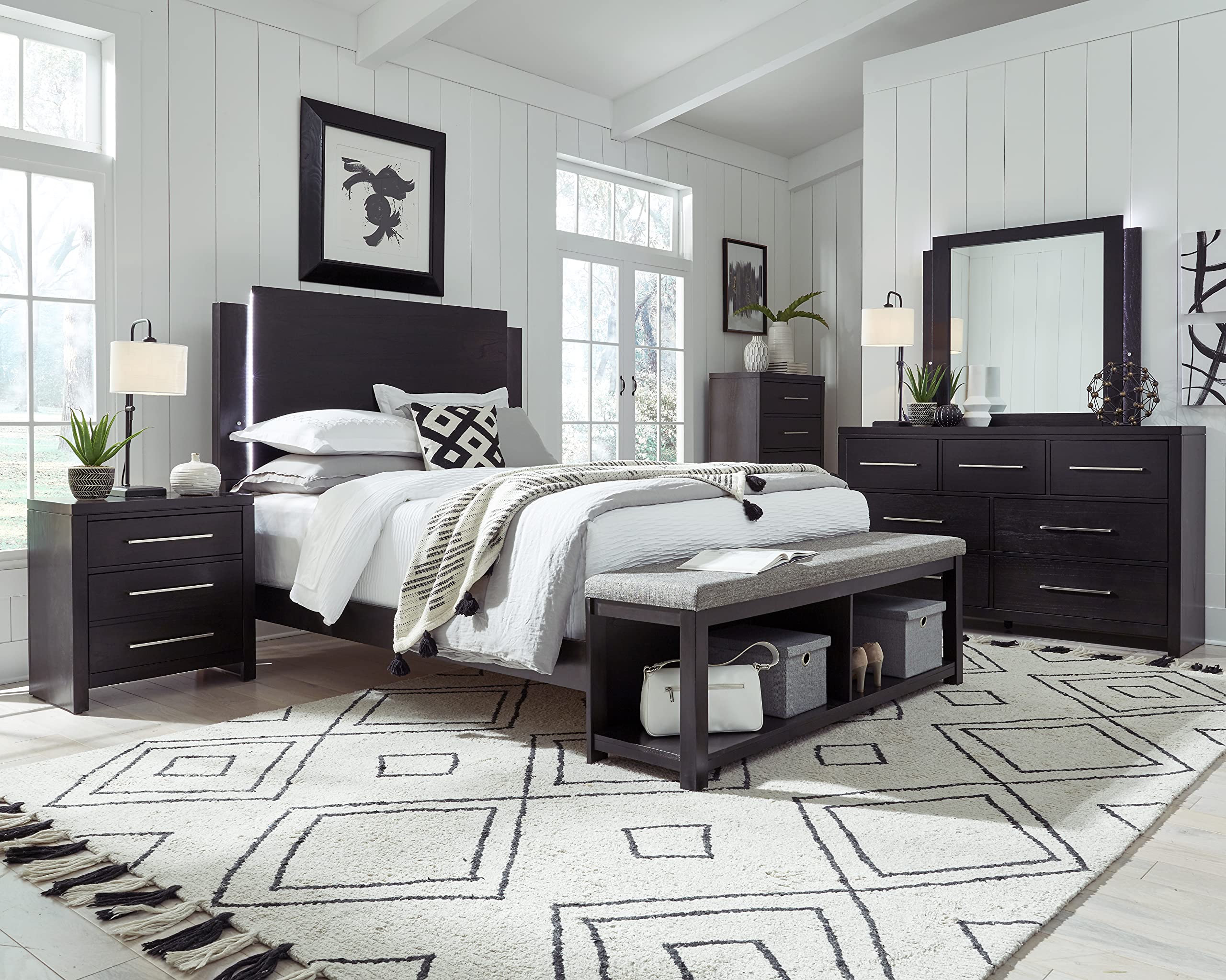 Progressive Furniture Foxfire 5-Drawer Dresser in Black - Modern Bedroom Storage for Clothes & Accessories | Perfect for Master Bedroom, Guest Room & Dorm Organization