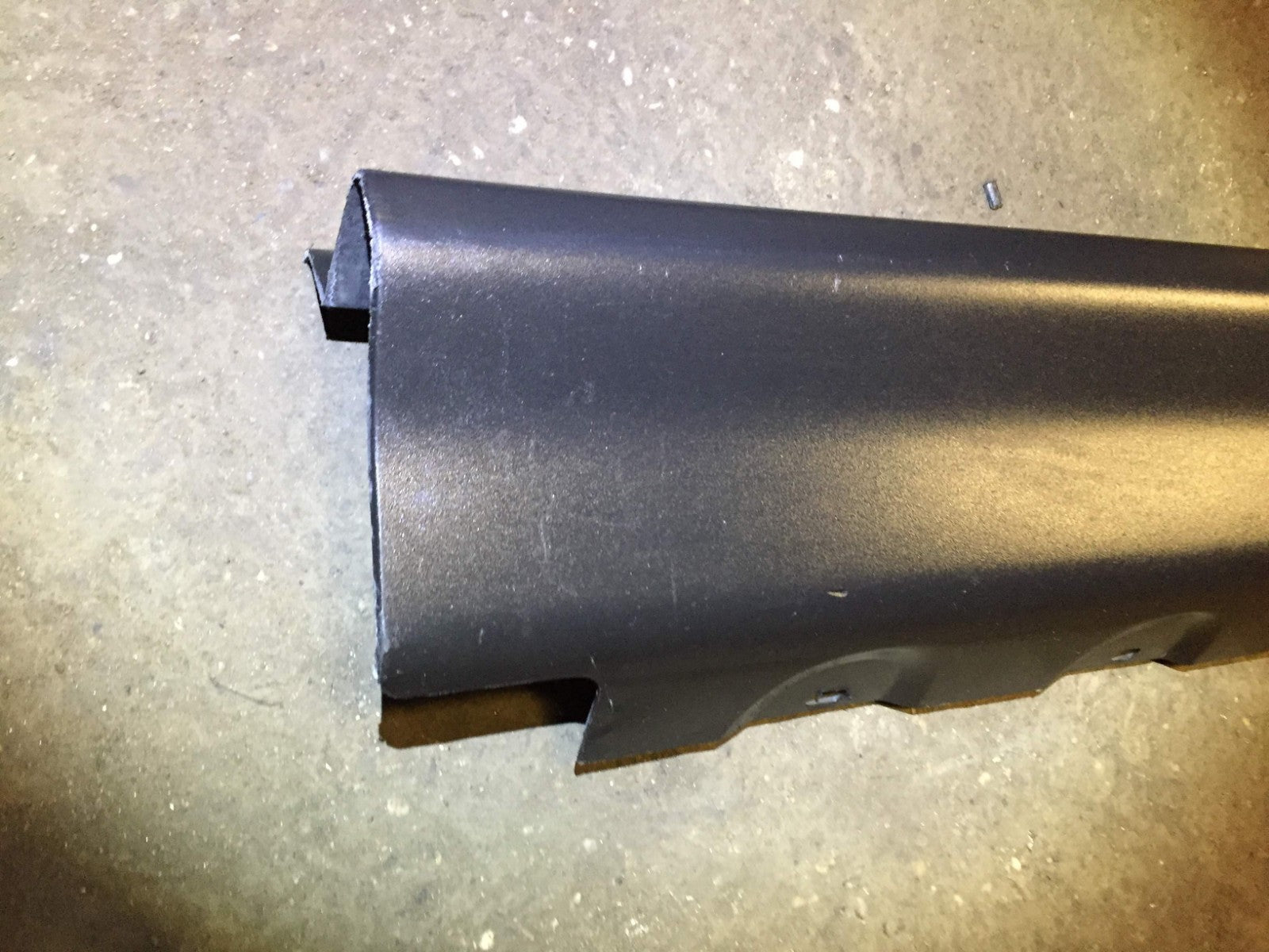 2001-2006 BMW X5 E53 Passenger Side Skirt Rocker Panel Molding - OEM Part #8408706 - Perfect for Car Restoration & Off-Road Protection