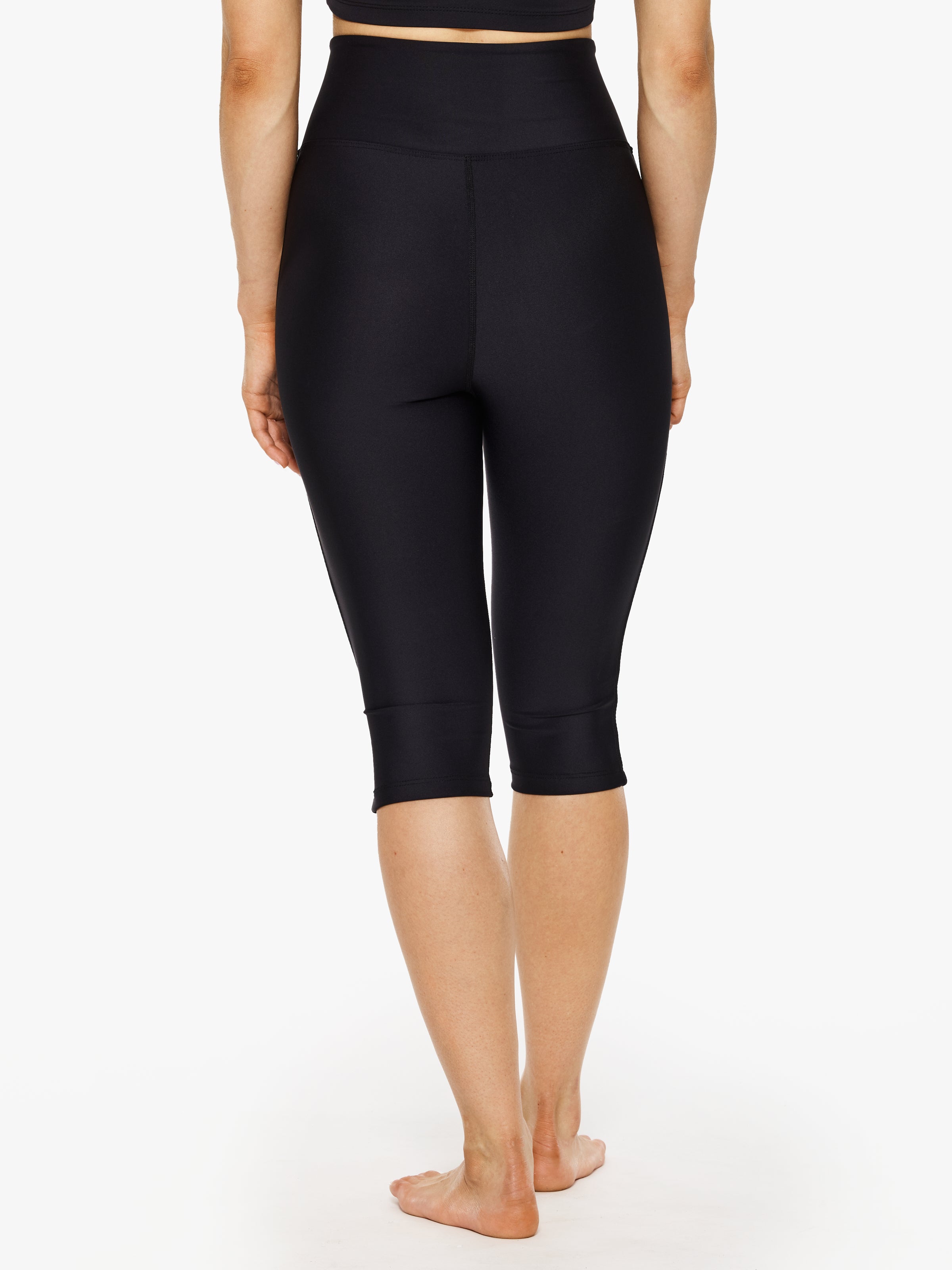 Year Of Ours Women's Football Capri Leggings - High Waisted Yoga Pants for Running, Workout & Gym - Perfect for Sports, Fitness & Casual Wear