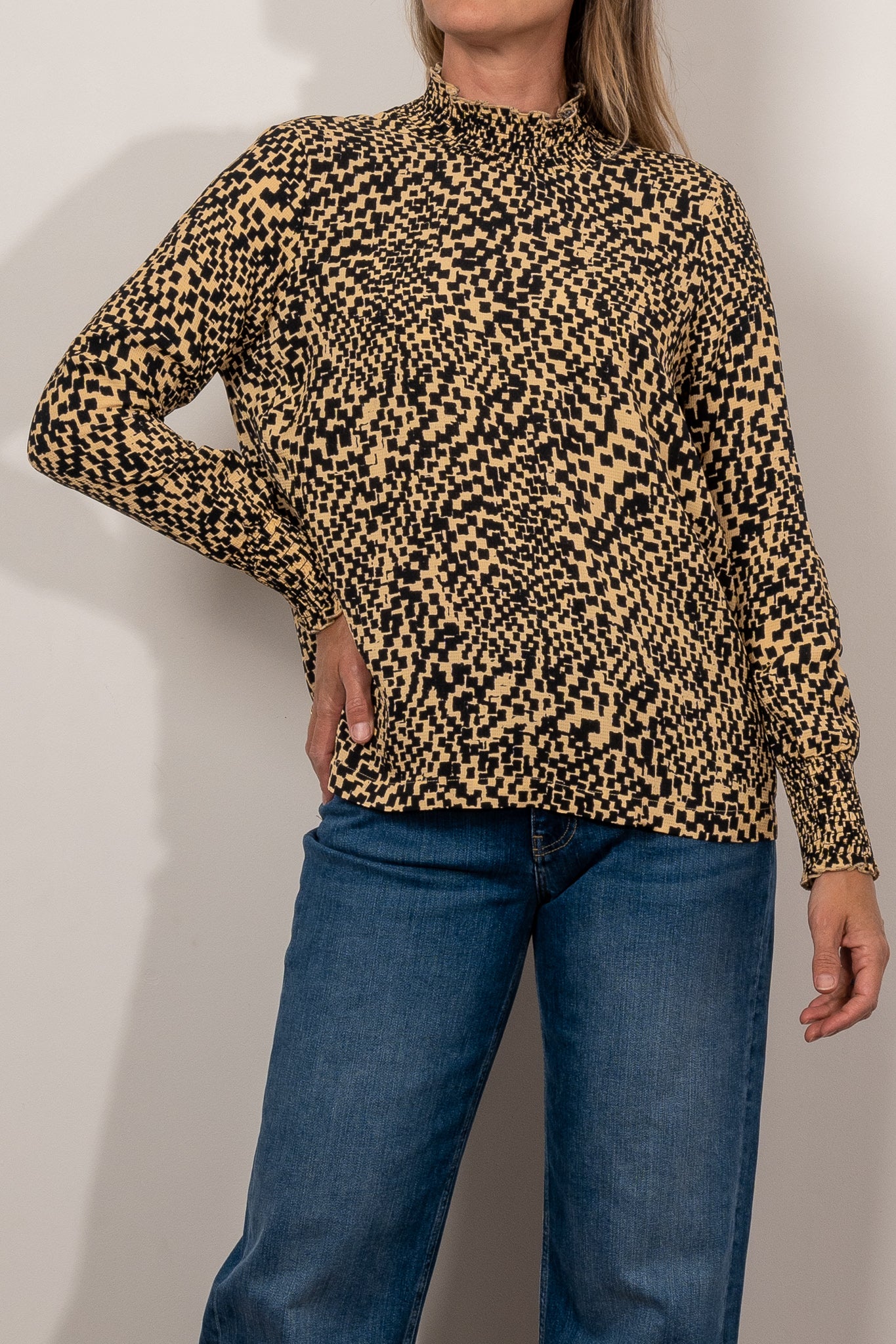 ELK Veda Women's Turtleneck Top - Sinda Print Long Sleeve Blouse for Fall/Winter | Office Wear, Casual Outfits & Holiday Fashion