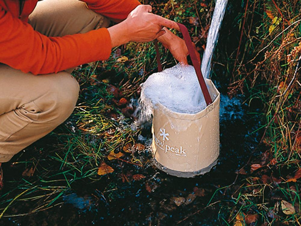 Portable Collapsible Camping Bucket - Lightweight Outdoor Water Container for Hiking, Backpacking & Survival Gear - Perfect for Camping, Fishing & Emergency Use