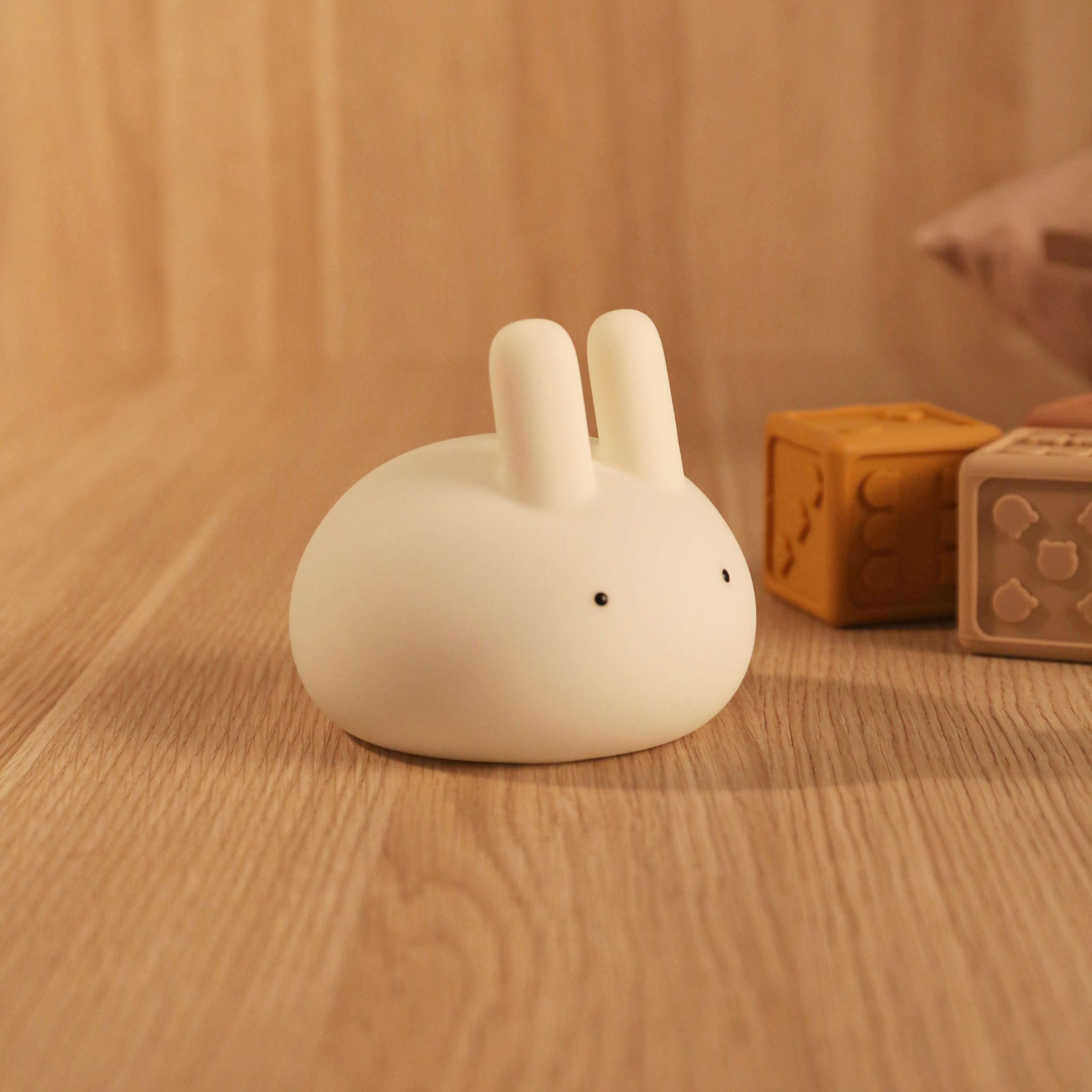 DESIGNSTUFF White Lapin Rabbit Night Light - Cute Nursery Lamp for Kids Room, Bedside Table, Baby Shower Gift & Cozy Bedroom Decor