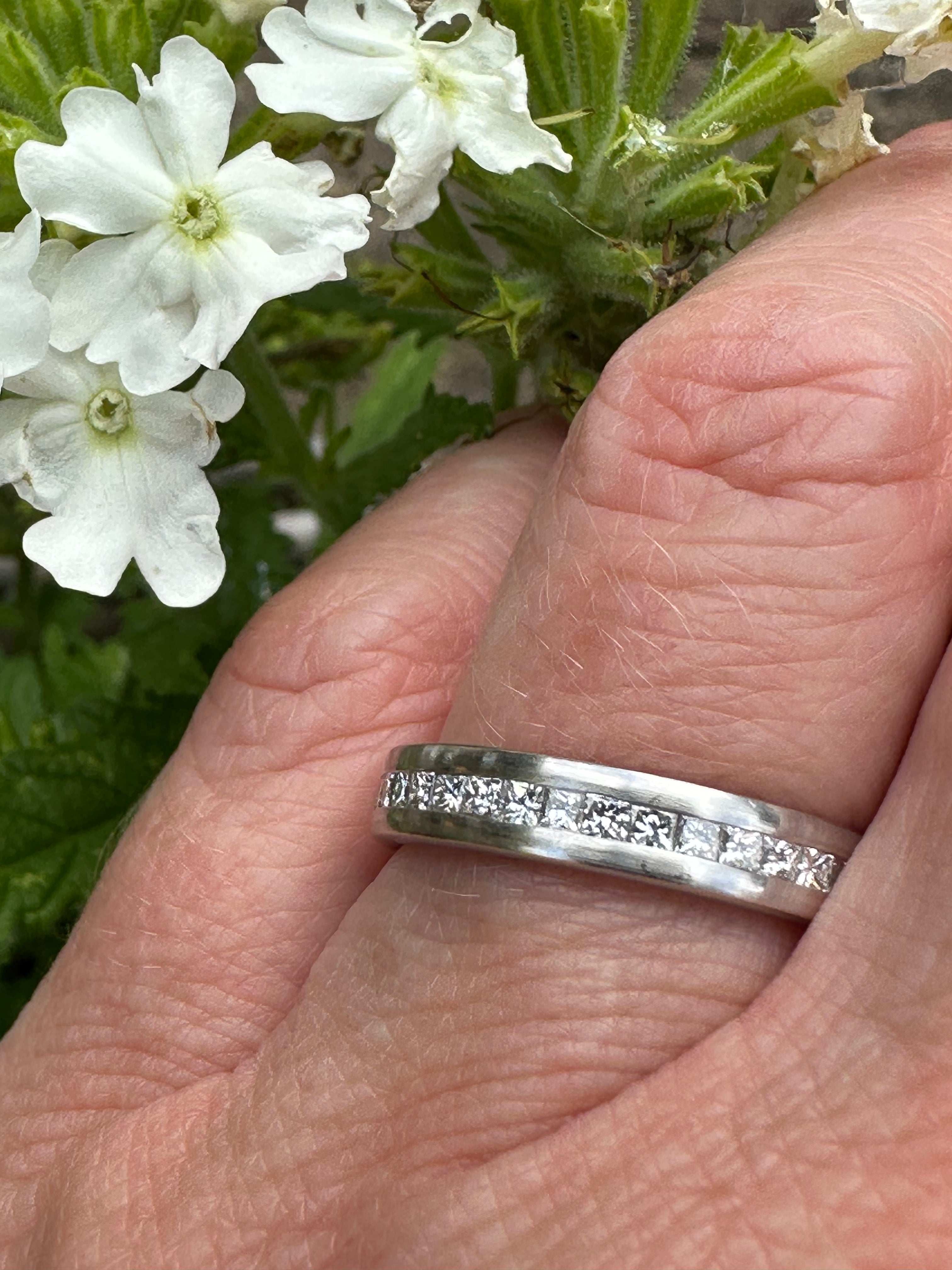 18ct White Gold Princess Cut 0.50ct TW VS1 Diamond Engagement Ring - Size M - Perfect for Proposals, Anniversaries & Special Occasions