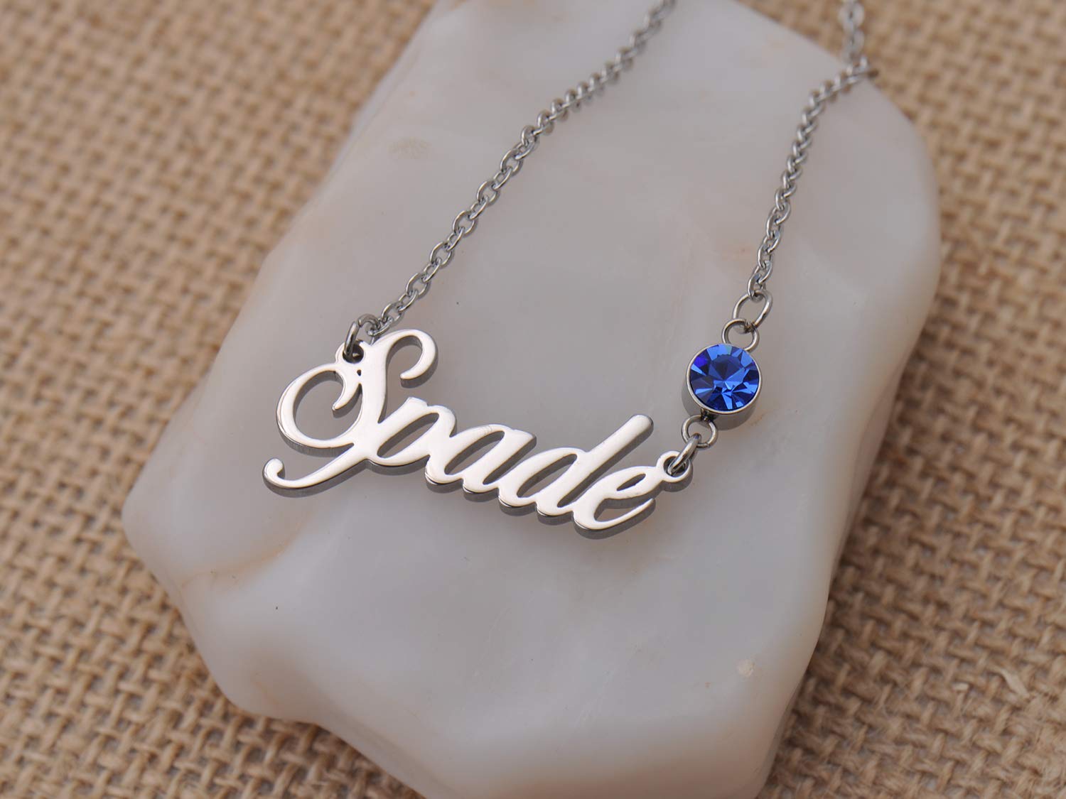Personalized Name Necklace for Grandma - Custom Engraved Katara Pendant Jewelry - Thoughtful Gift for Mother's Day, Birthday & Anniversary