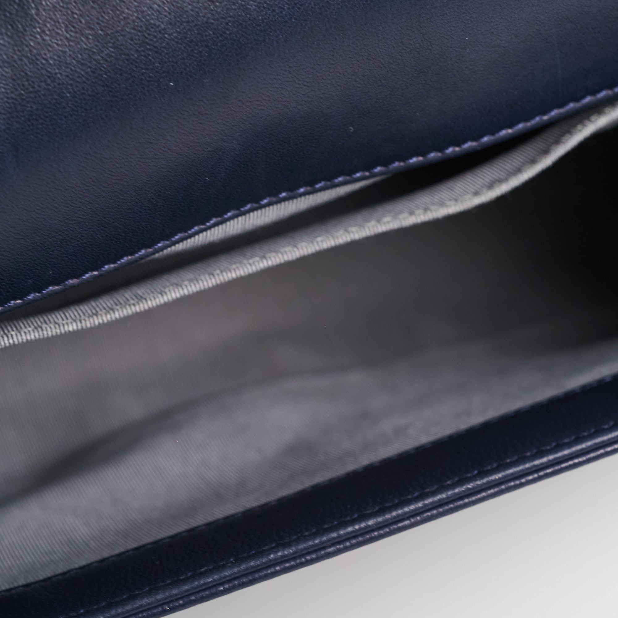 Chanel Navy Old Medium Boy Shoulder Bag - Luxury Leather Crossbody Purse for Women, Fashionable Everyday Handbag for Work, Party & Travel