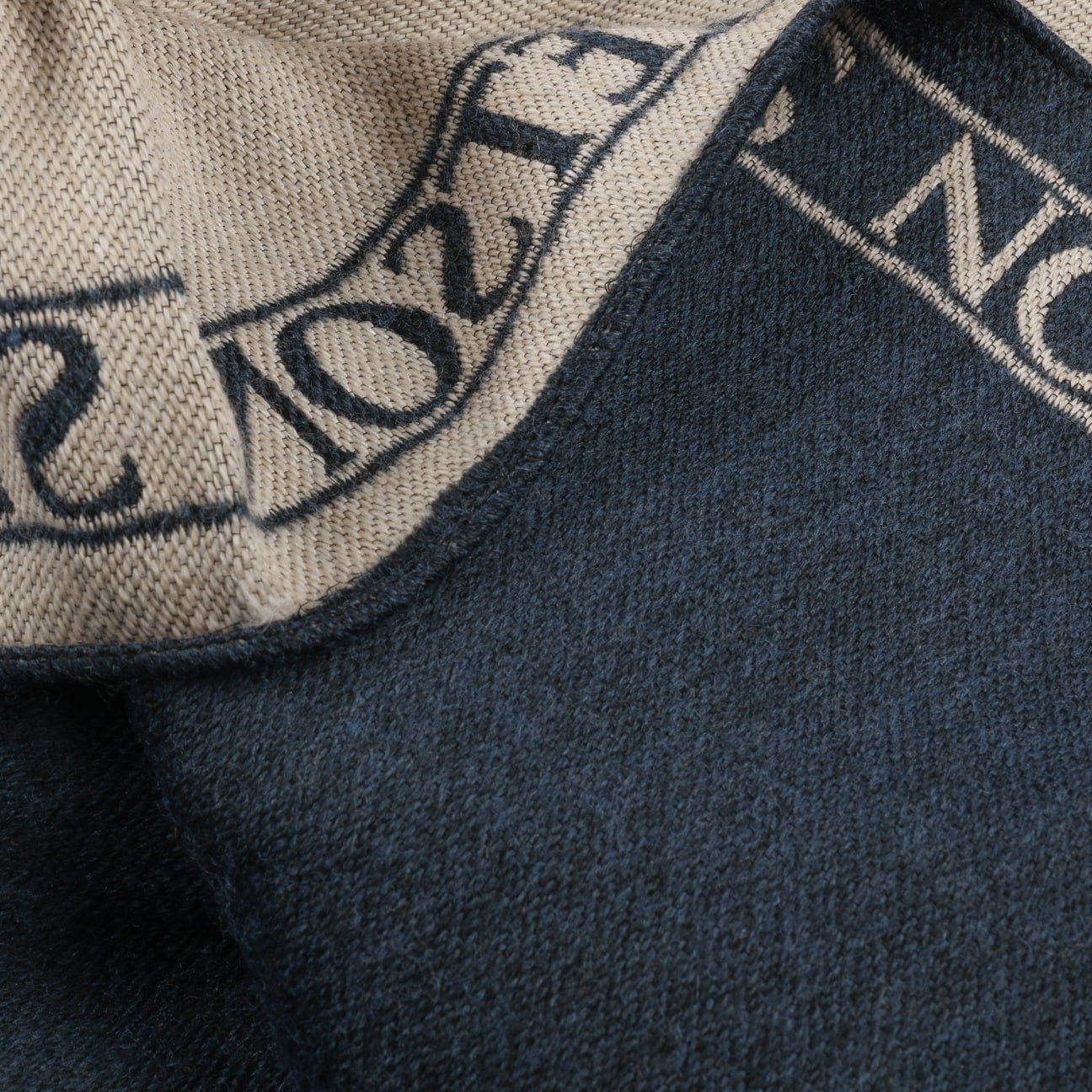 Stetson Logomania Scarf - Premium Branded Fashion Accessory for Men & Women | Perfect for Winter, Fall, and Gift Giving