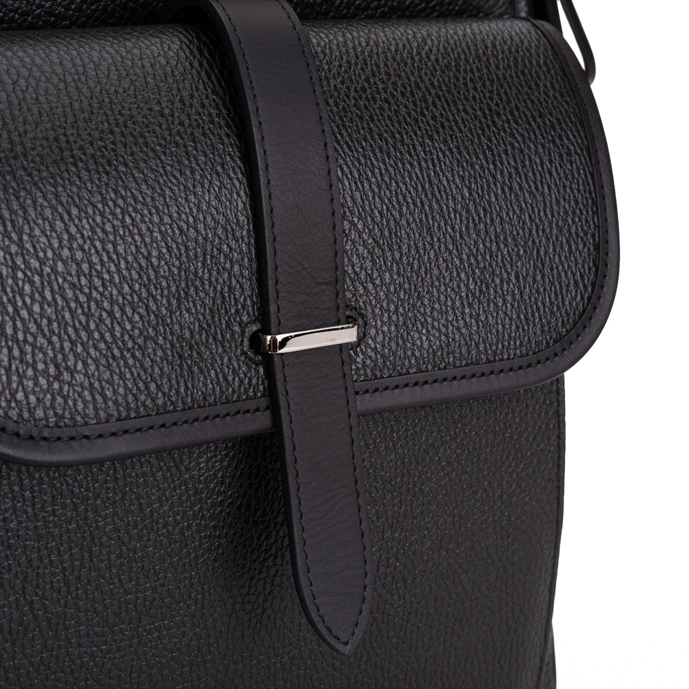 Premium Leather Backpack for Men & Women - Artisan & Artist ACAM EX0002 Stylish Durable Travel Backpack - Perfect for Commuting, Work, School & Outdoor Adventures