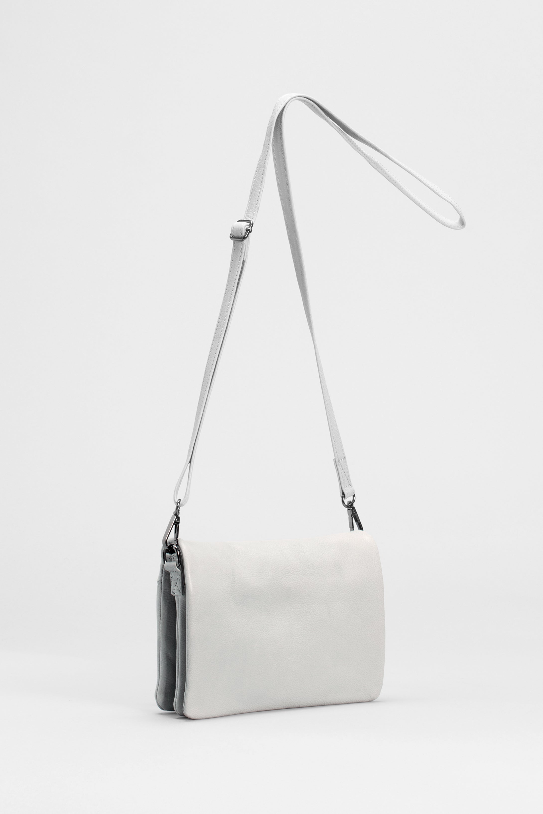 Innset Small Crossbody Bag for Women - Stylish & Lightweight Purse for Everyday Use, Travel & Shopping