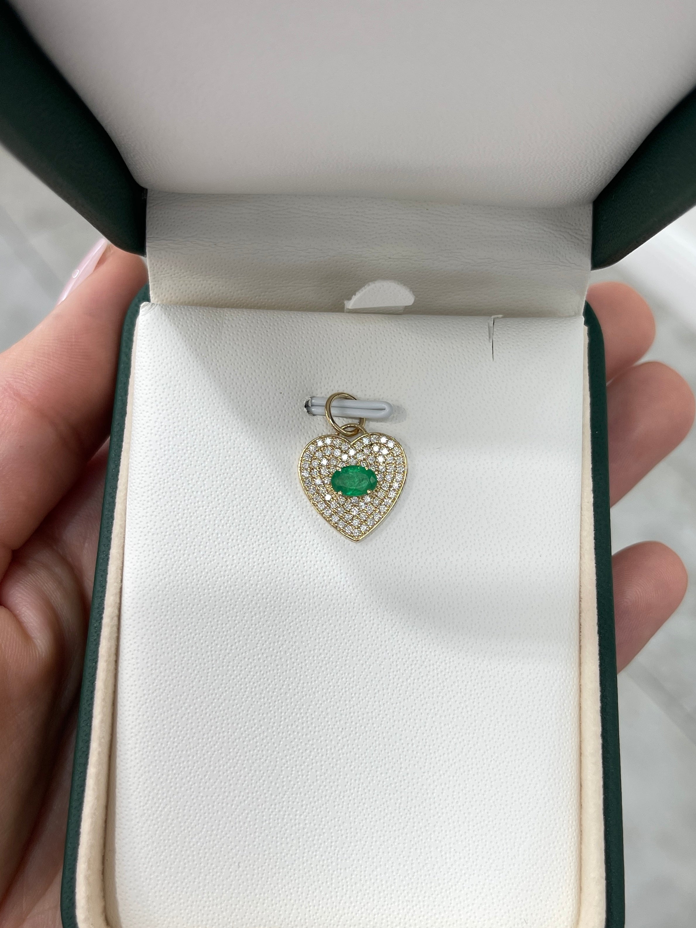 1.0tcw 14K Gold Emerald & Diamond Pave Heart Cluster Pendant Charm Necklace - Elegant Jewelry Gift for Women, Perfect for Valentine's Day, Anniversary & Special Occasions