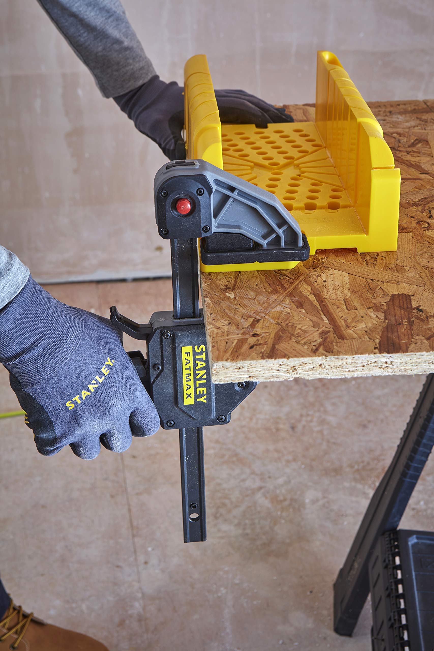 Stanley 1-20-600 Saw Storage Miter Box with Included Saw - Durable Black Woodworking Tool for Precise Angle Cuts | Perfect for DIY Projects, Carpentry & Home Renovations