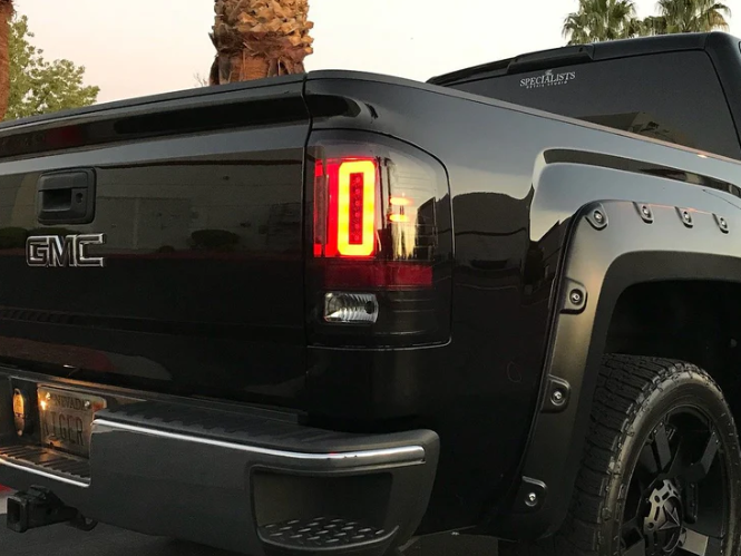 GMC Sierra 2500/3500 2014-2019 LED Tail Lights - Compatible with 3rd Gen Single Wheel Models & OEM Halogen Lights - Clear OLED Design for Enhanced Visibility & Style - Perfect for Truck Upgrades & Night Driving Safety